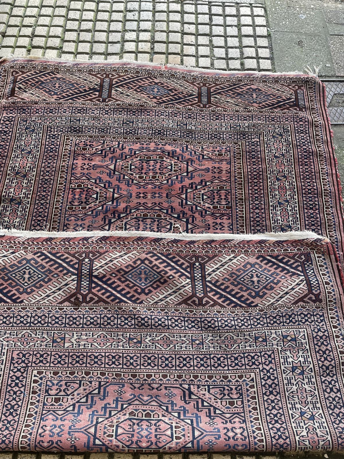 Antique Turkish  Rug 6’ X 4’, Early 20th Century photo vintage