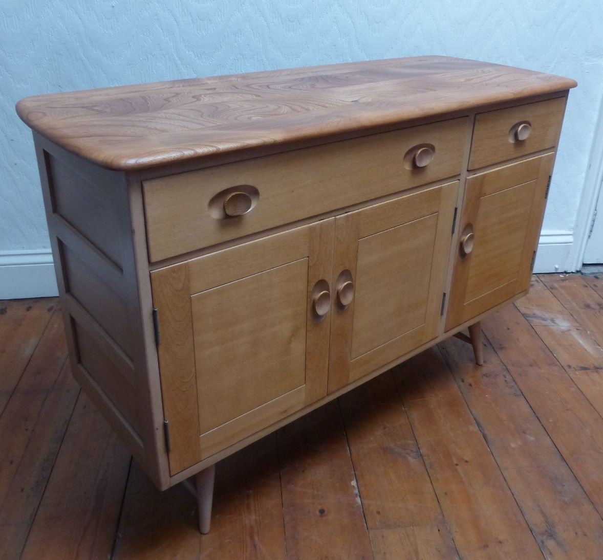 Vintage Mid Century Ercol Model No: 351 Sideboard Elm & Beech A1 Con Uk Deliver