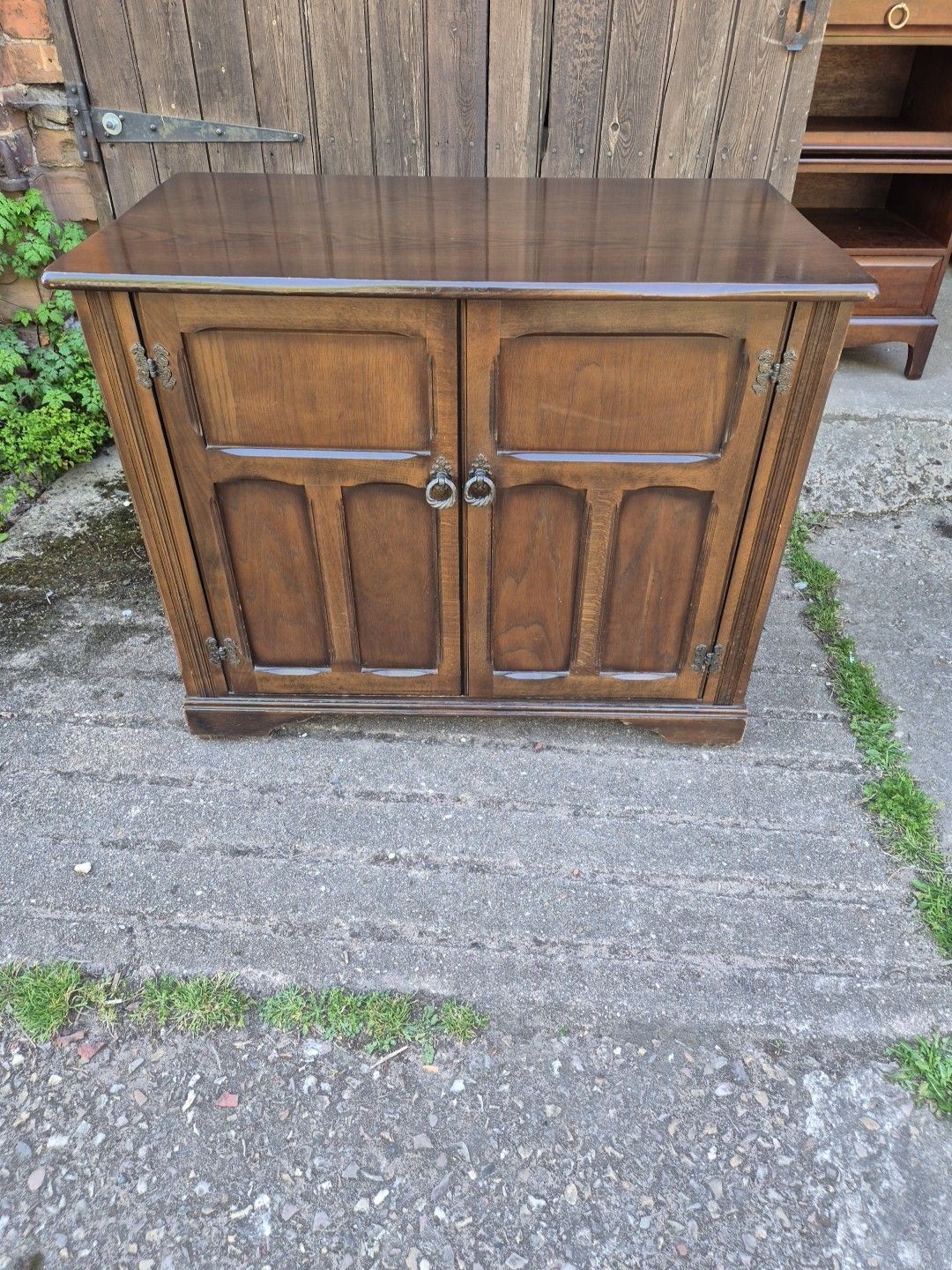 photo vintage Vintage Oak Stereo Cabinet Lift Up Top & Base Cupboard