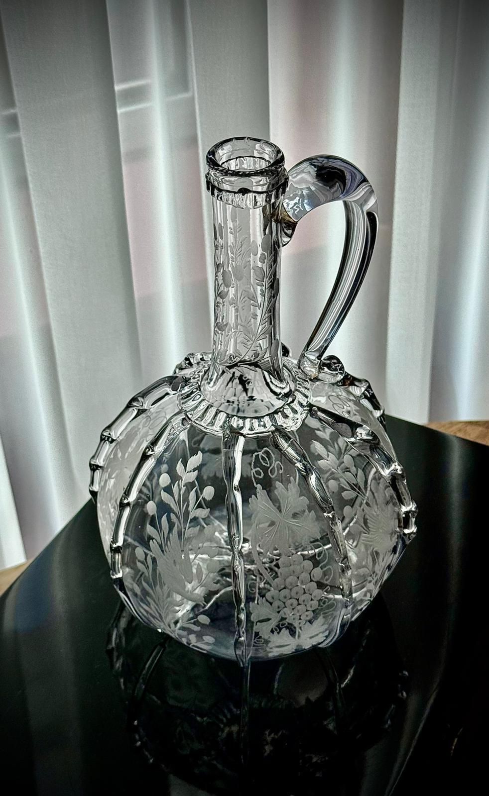 photo vintage 19th Century Engraved Glass Claret Jug With Pair Of Crystal Wine Goblets
