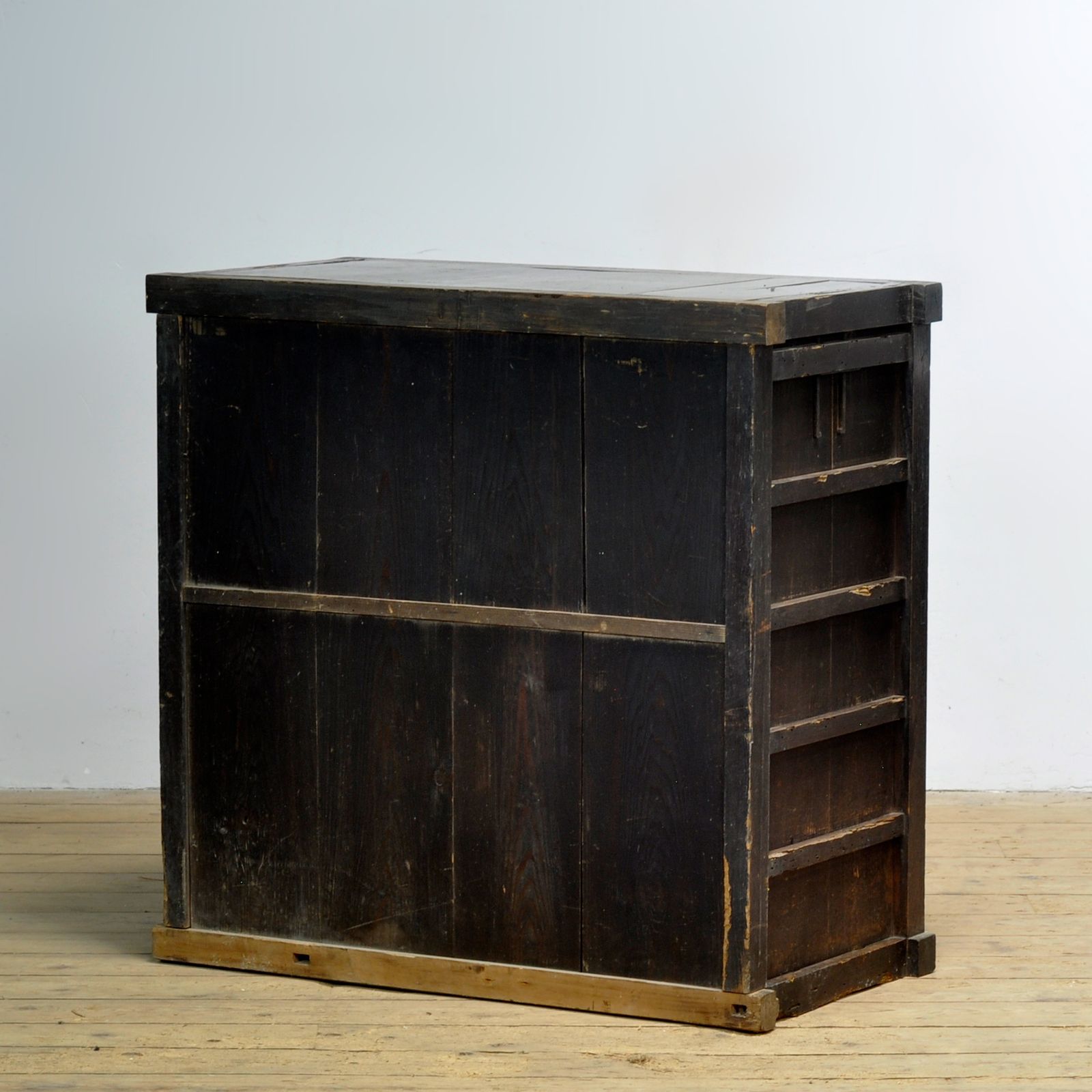 photo vintage Japanese Tansu Chest Of Drawers, Circa 1900