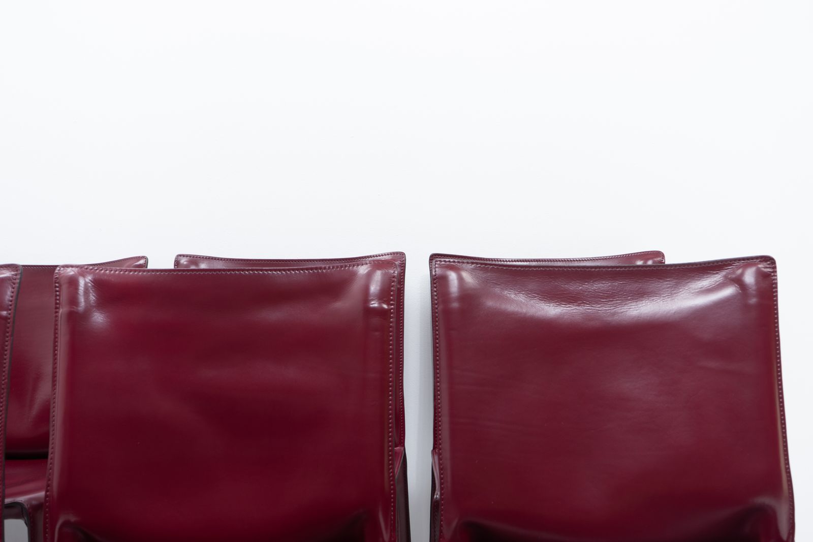 photo vinterior Mario Bellini Cab 412 Sidechairs For Cassina, Bordeaux Red, Set Of 8