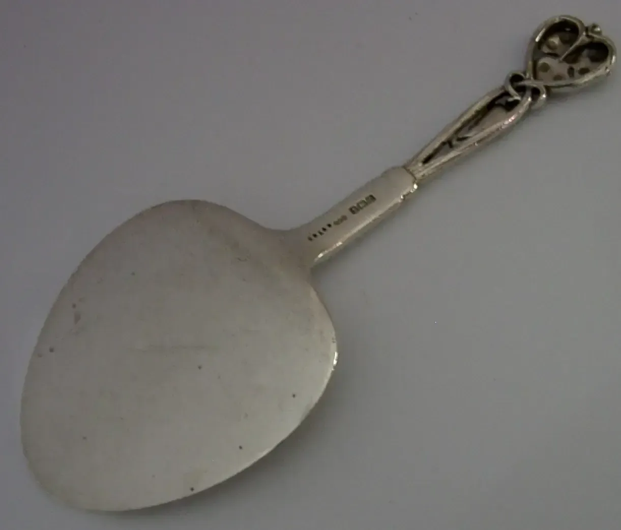 Pelle à pâtisserie Liberty & Co Arts & Crafts en argent massif sterling 78 g, 1924 photo vinterior