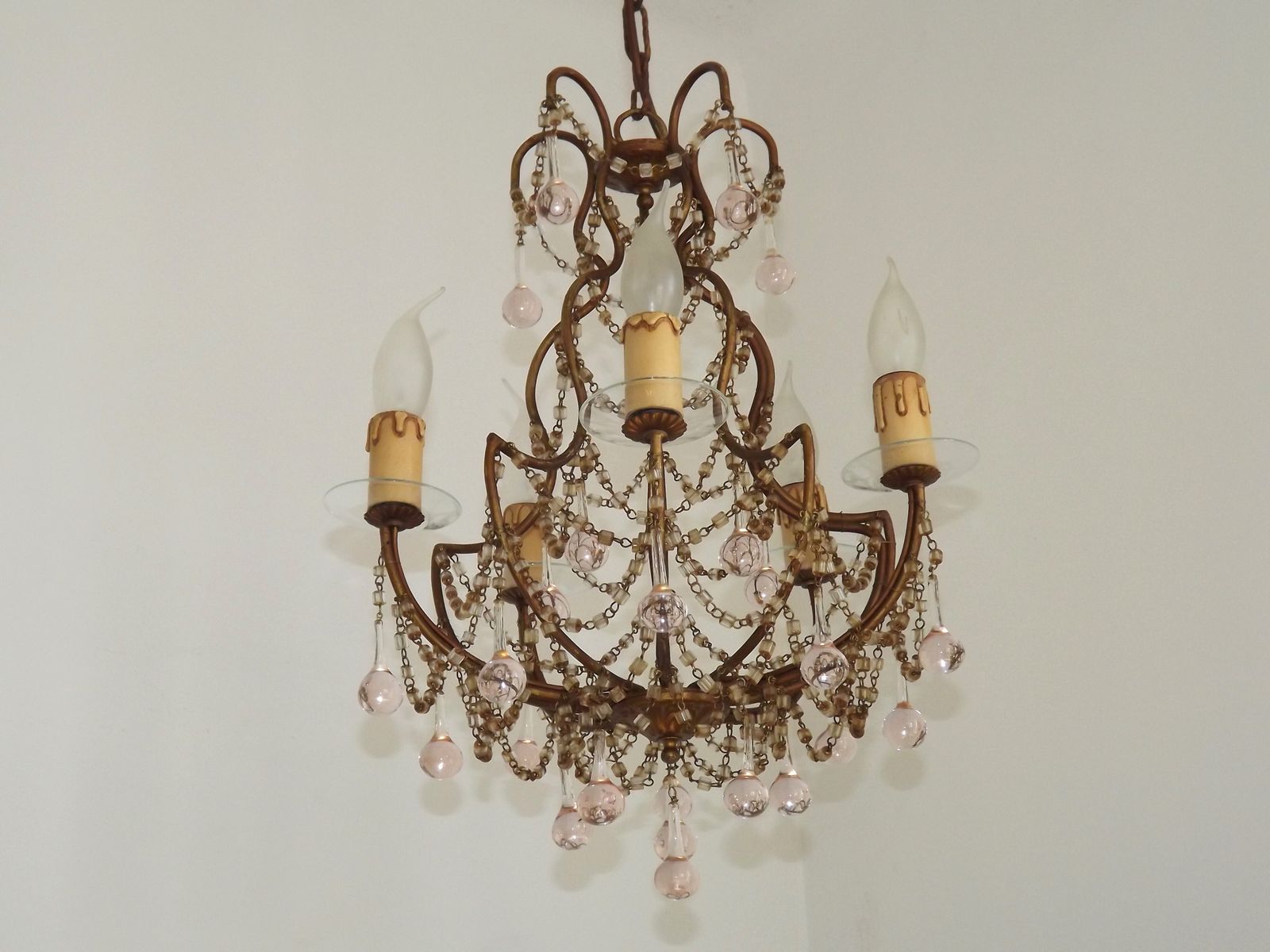photo vintage Vintage Italian 5 Arm Gilded Metal Cage Chandelier Seed Bead Swags & Pale Pink Murano Drops