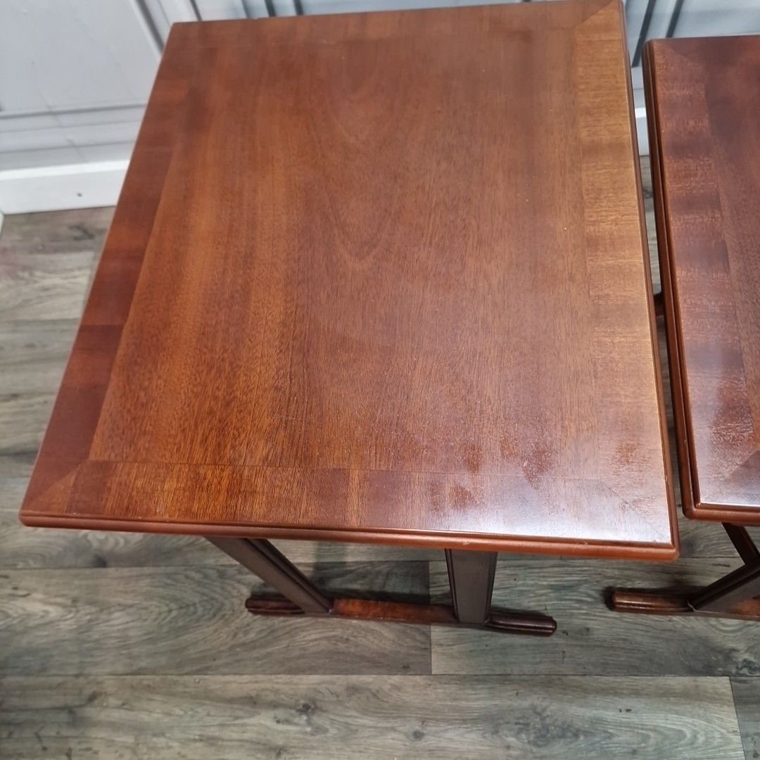 Vintage Mahogany Veneer Tables Nest Of 3 – Square Tops – Retro Side Lamp Tables photo buy