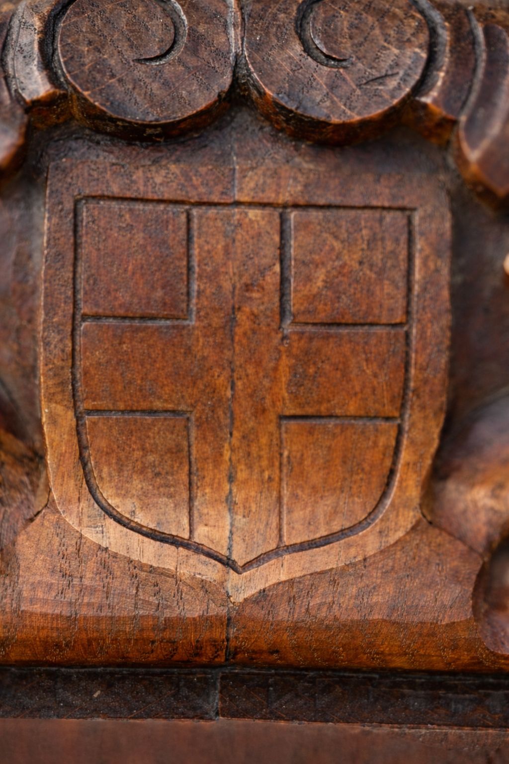 Carved Oak Table Lamp Base With Heraldic Shield – Mid Century / Gothic Revival I photo furniture