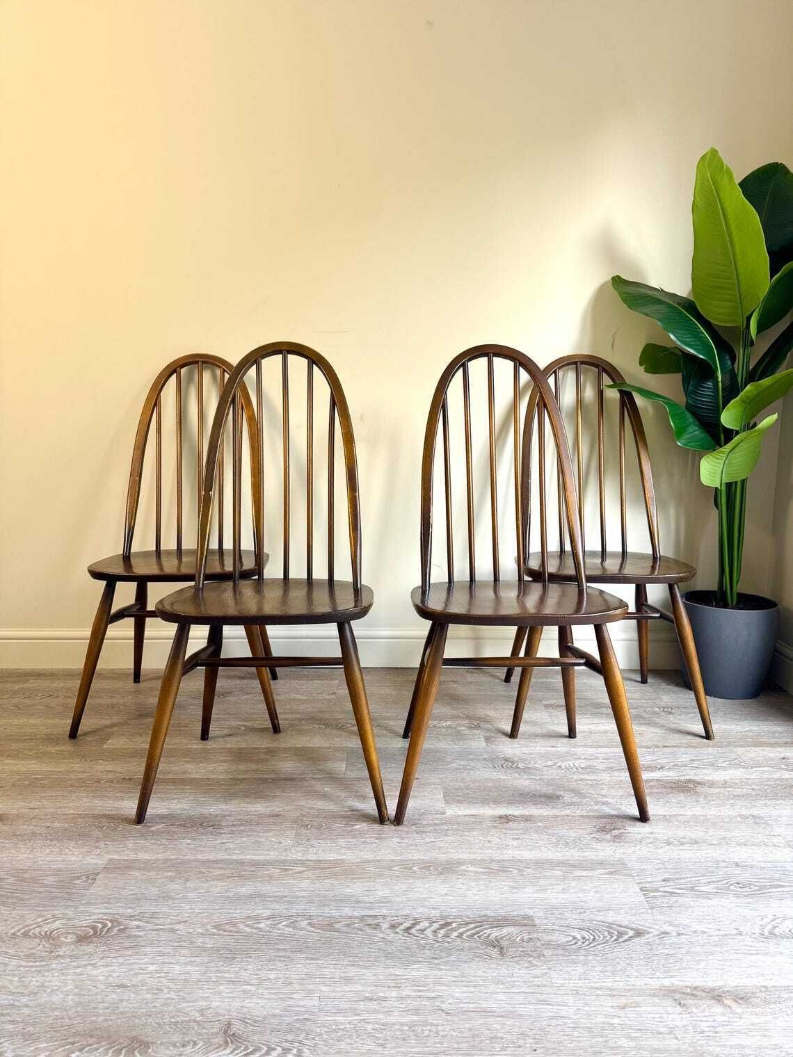 Set Of Four Ercol Windsor Quaker Dining Chairs Golden Dawn Finish Stick Back Solid Wood Chairs