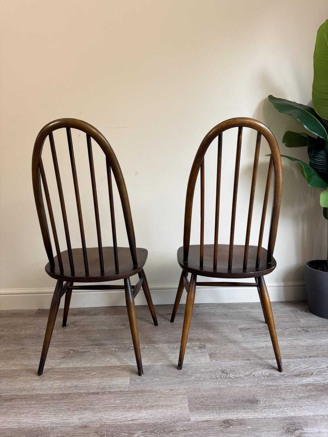 Set Of Four Ercol Windsor Quaker Dining Chairs Golden Dawn Finish Stick Back Solid Wood Chairs photo 495.0