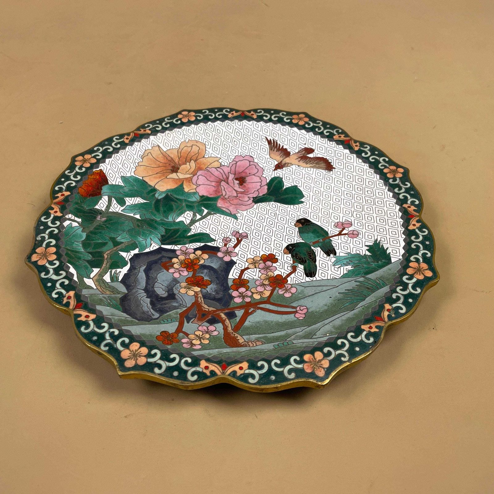 Vintage Chinese Cloisonne Plate Floral Bird Enamel Scalloped Edge Dish Oriental Decorative Charger Display Decor Blue Green photo furniture