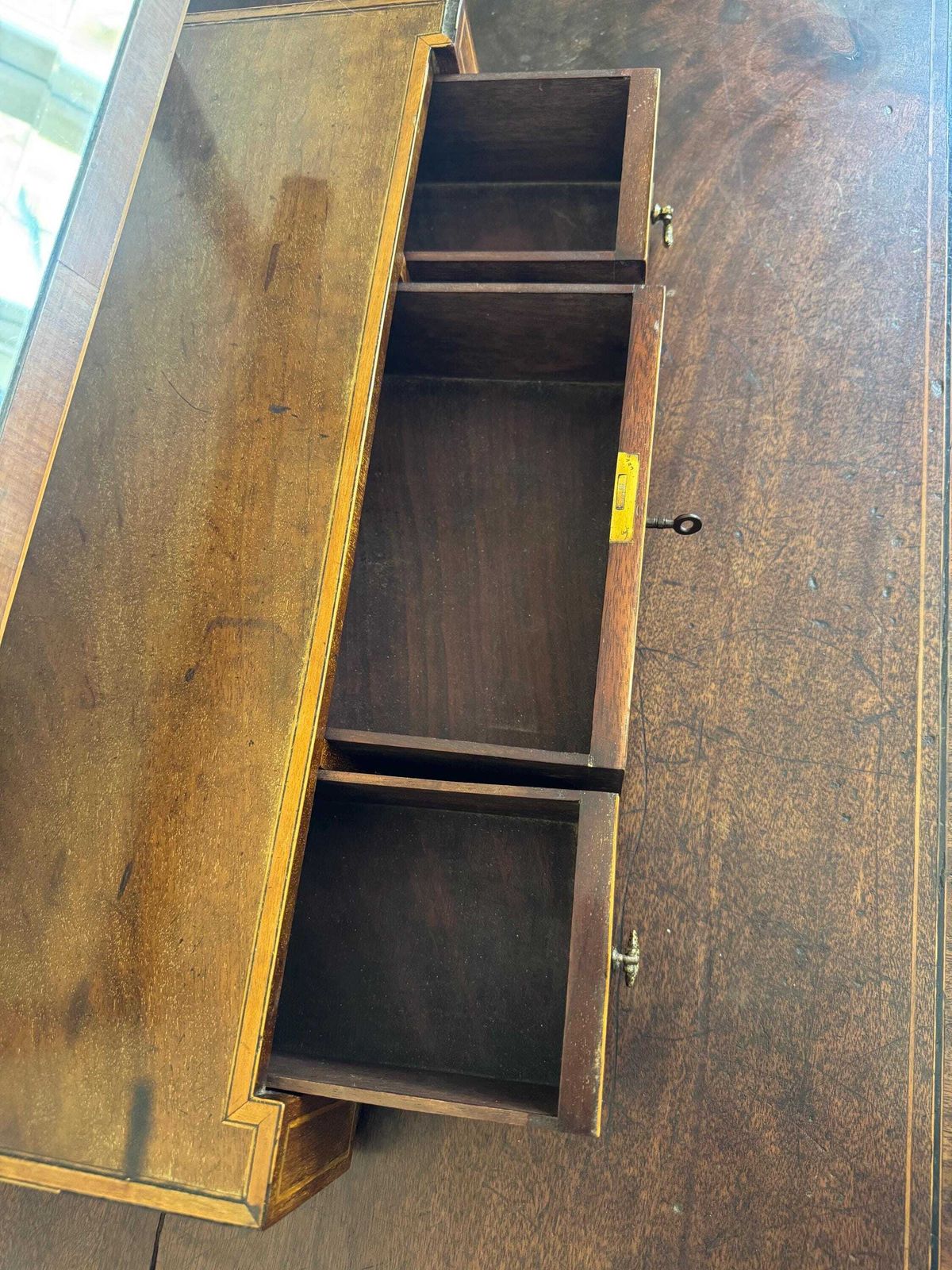 Antique Wooden Vanity Mirror With Storage Drawers, Tabletop Dressing Desk Mirror photo vinterior
