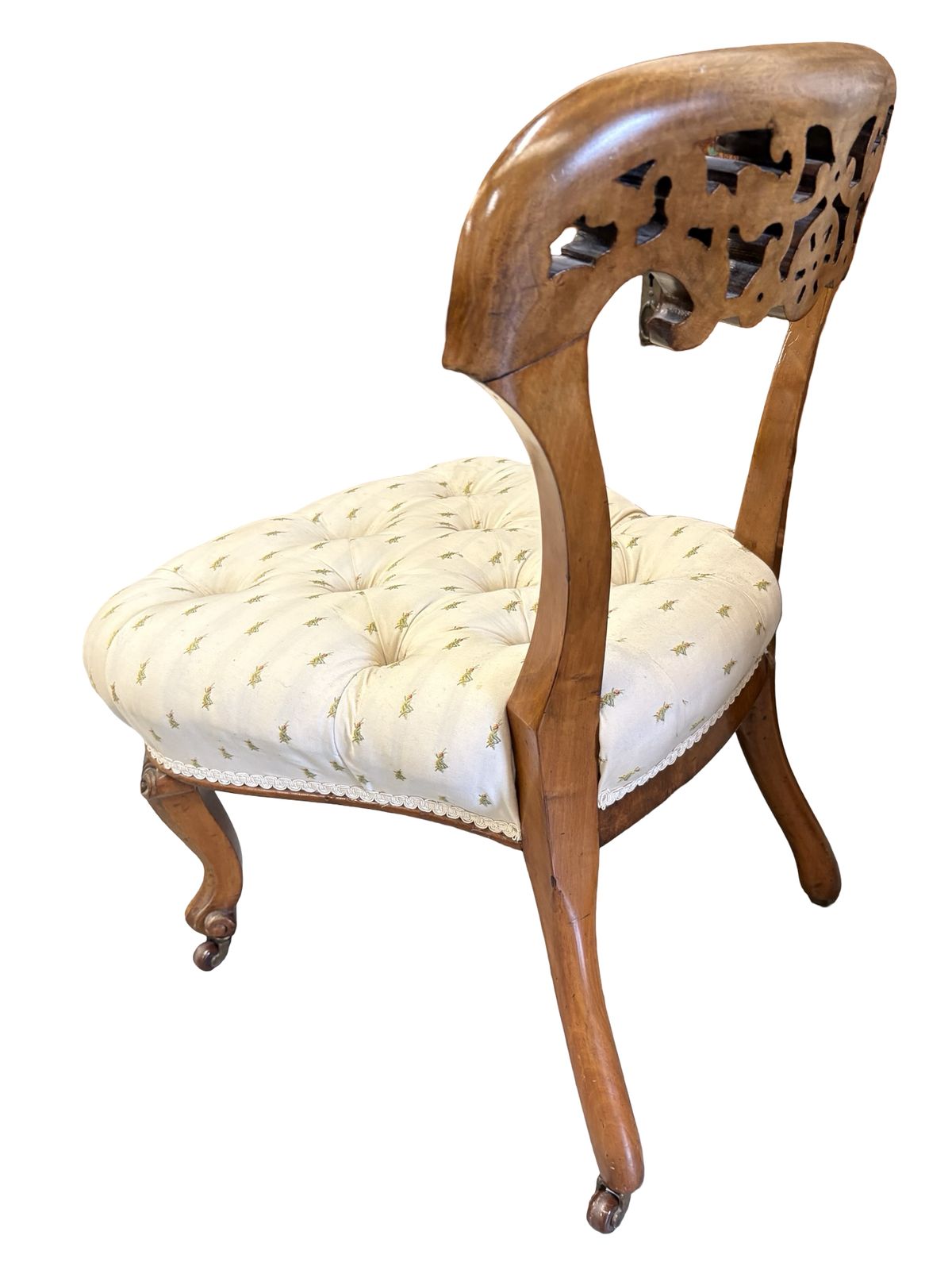 Beautiful Carved Upholstered Walnut Victorian Ladies Bedroom Chair photo 345.0