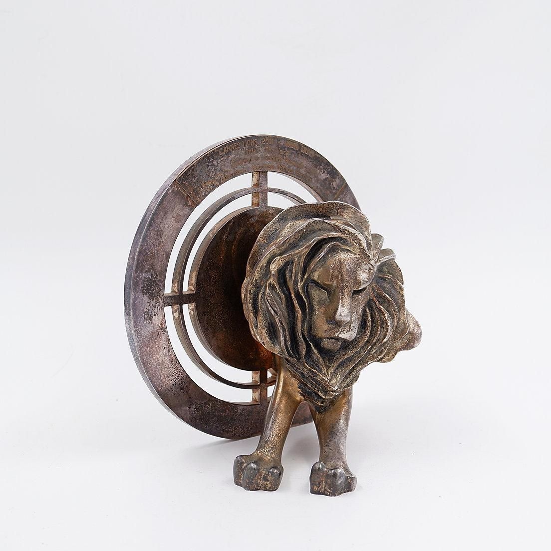 photo furniture Cannes Lion In Silver Bronze By Arthus Bertrand Of Paris, Awarded At The 2011