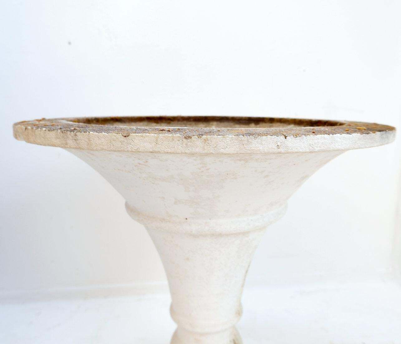 photo vintage Mid Century Outdoor Planter, Cast Stone, Antique Style, 67cm Diameter