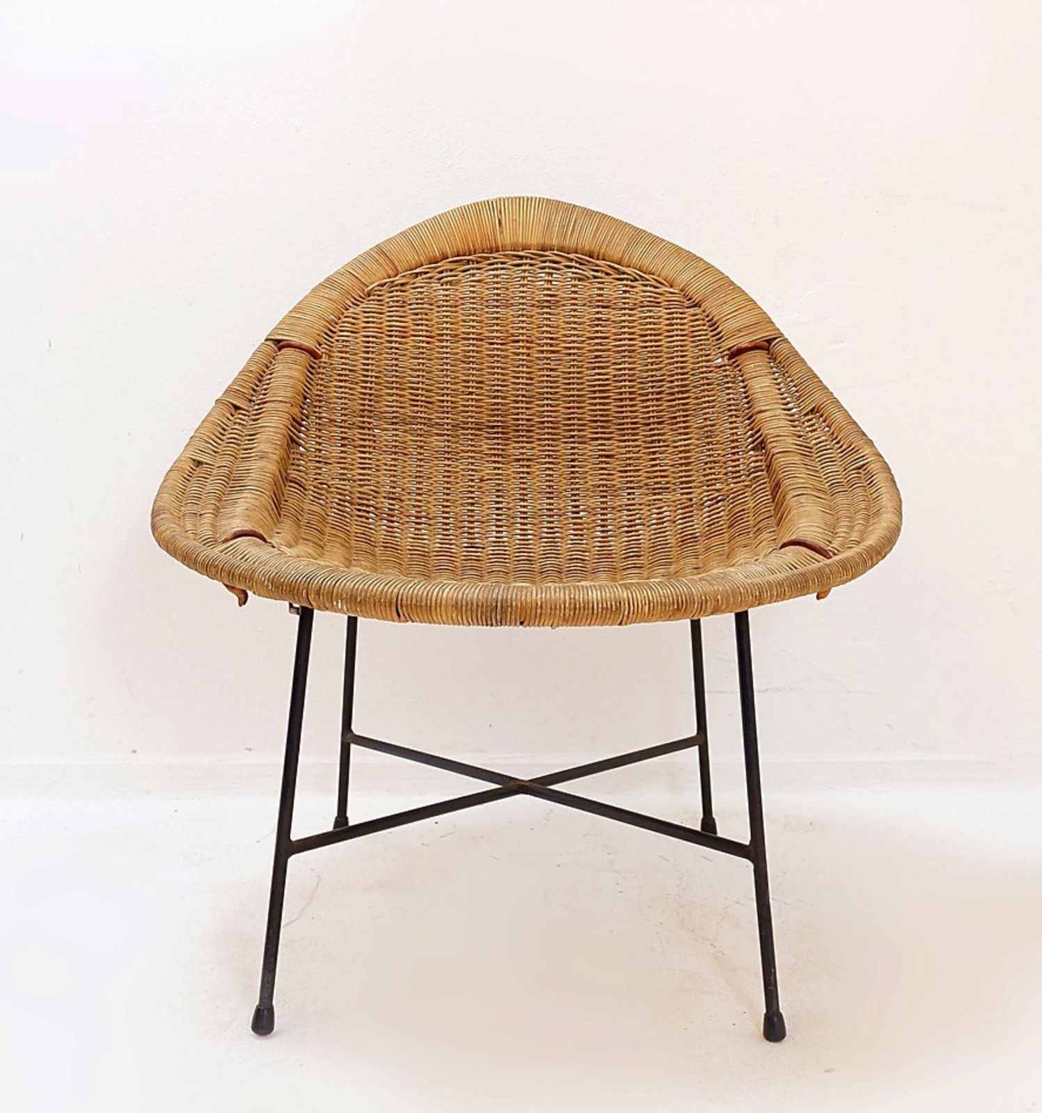 Lilla Kraal Lounge Chair By Kerstin Horlin Holmquist / Nordiska Kompaniet 1950s photo vinterior