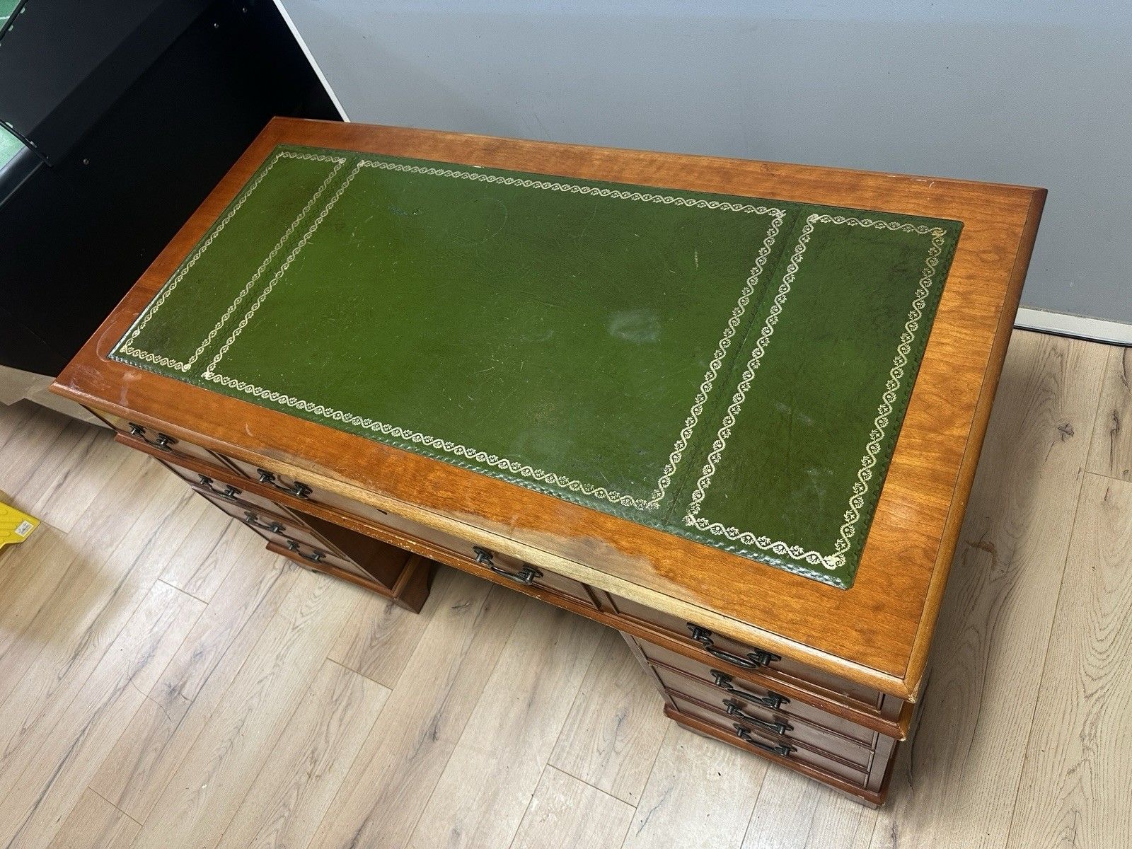 Antique Style Captains Bankers Desk Green Leather Twin Pedestal Partners #69 photo 236.0