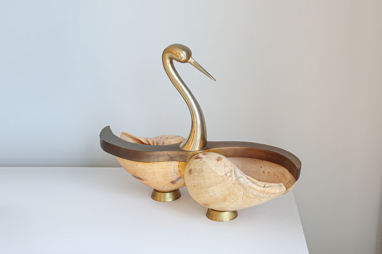 photo furniture Sculpture Cygne de Gabriella Binazzi, années 1970.