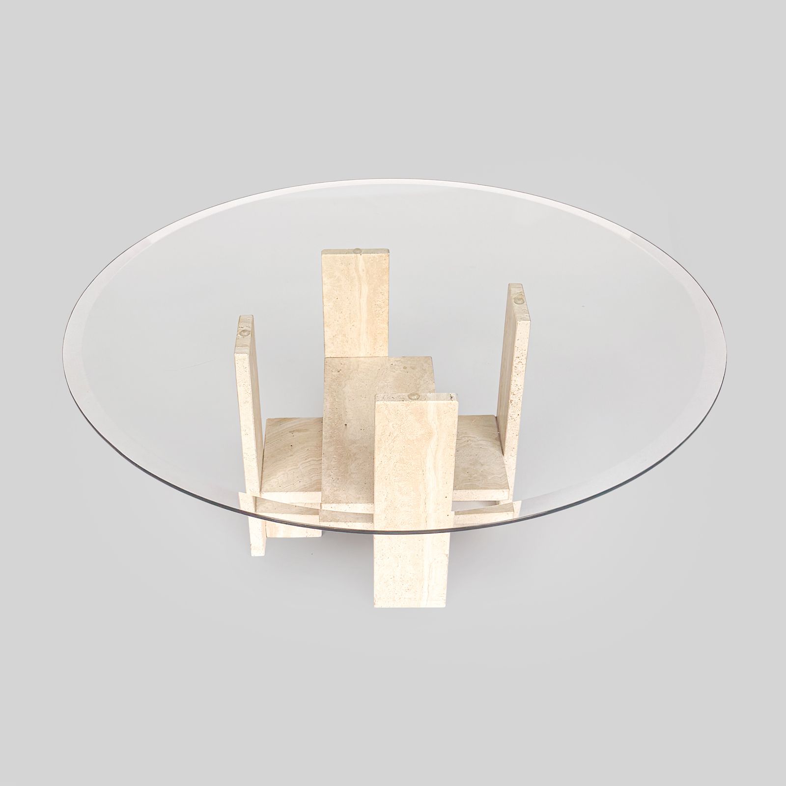 Table basse architecturale vintage en travertin, années 1970.