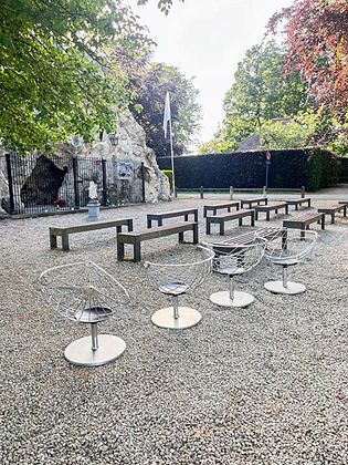 photo for sale Ensemble de 4 chaises « Atomic » Rudi Verelst Novalux, années 1970.