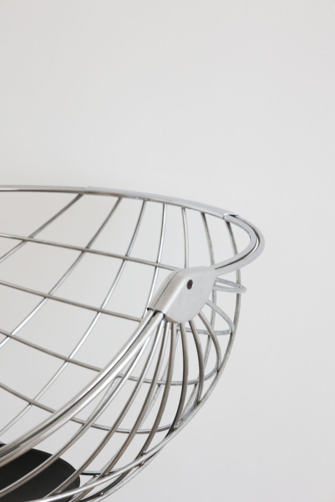 Chaise à manger « Atomic » par Rudi Verelst photo furniture
