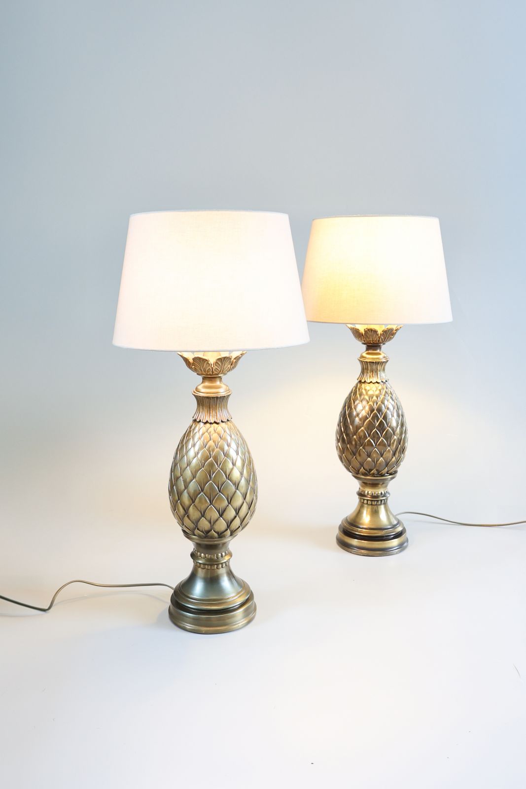 Lot de deux lampes de table Deknudt Loevsky & Loevsky motif ananas