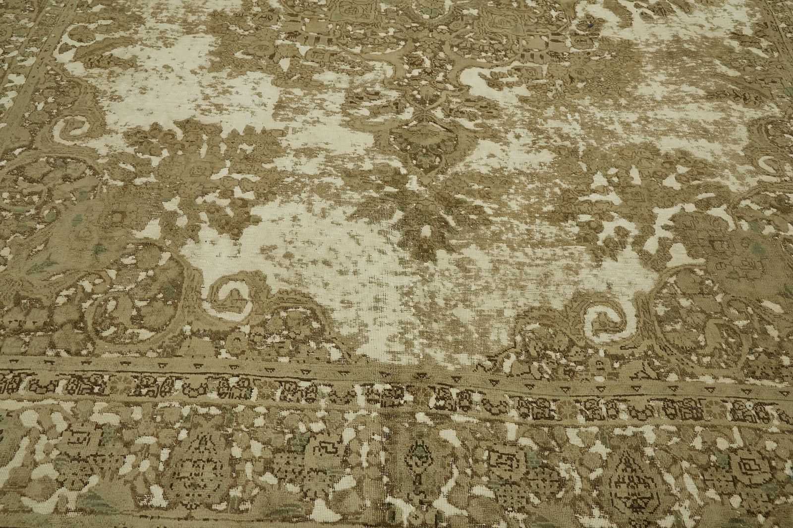 photo for sale Tapis vintage grand format beige, 270 x 365 cm