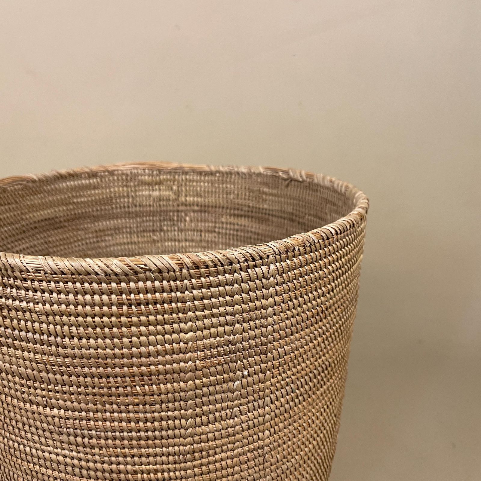 Round Paper Basket Bin Planter Plant Pot Covering Cover Fine Weave Small Boho Office Decor Vintage Style Handmade photo Home Decor