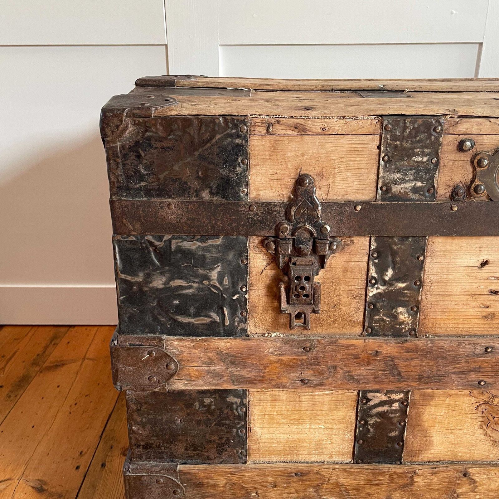 Antique Dome Top Trunk Wood Metal Strap Steamer Chest Storage Large Rustic Hinged Lid Lidded Blanket Box Vintage Industrial photo for sale