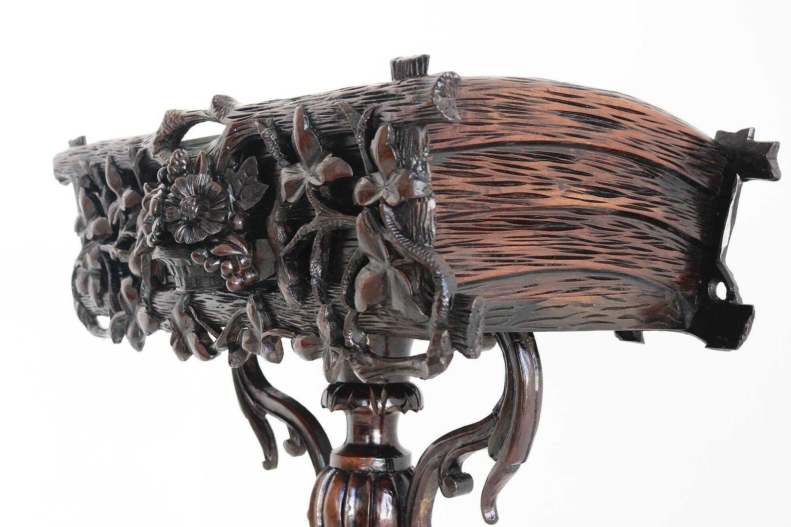 Woonaccessoires 19e Eeuwse Franse Black Forest Jardinière Met Zinken Bak – Met De Hand Gesneden Floraal Middenstuk, Ca. 1880 photo