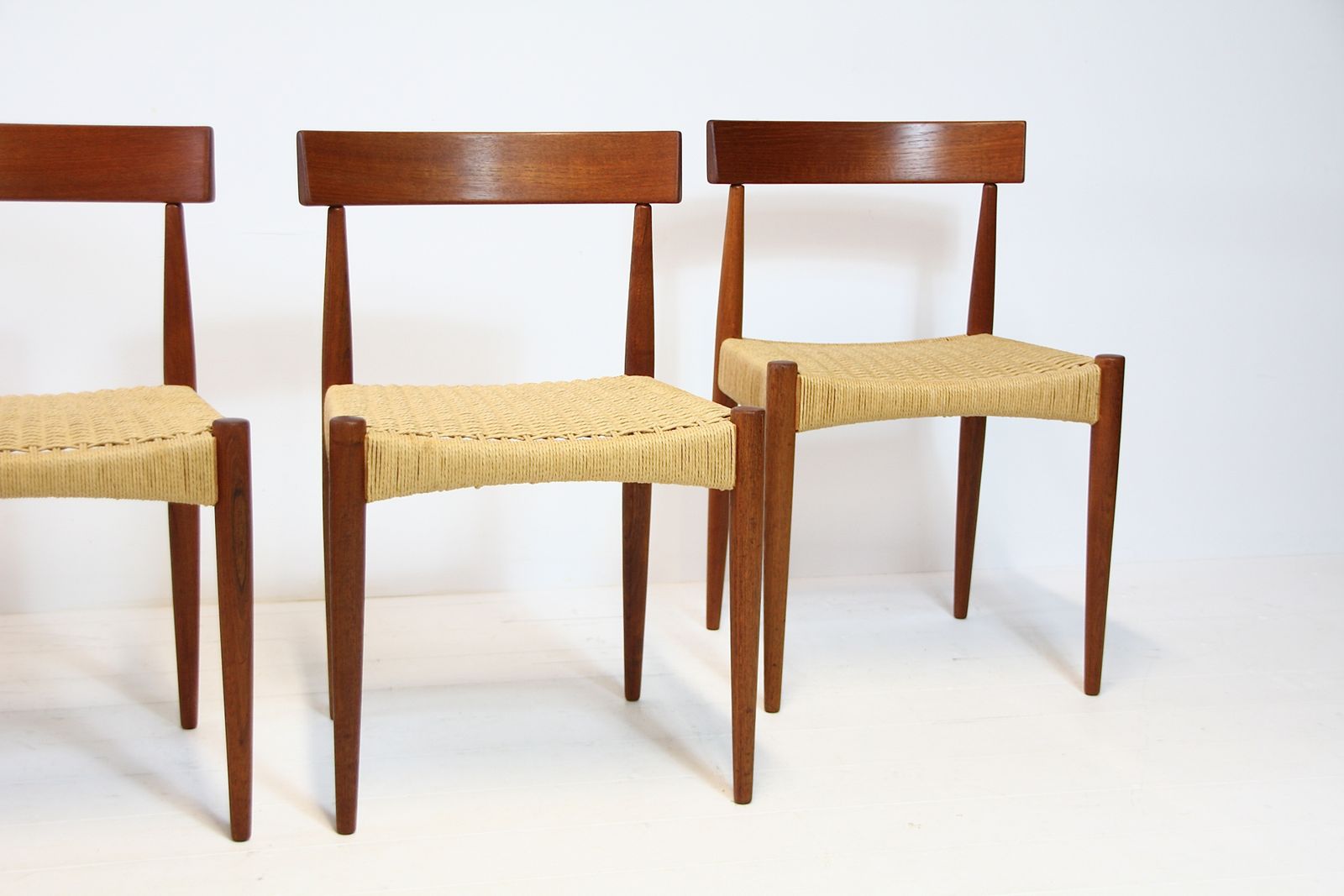 photo vintage Danish Dining Chairs By Arne Hovmand Olsen   Mogens Kold 1960s