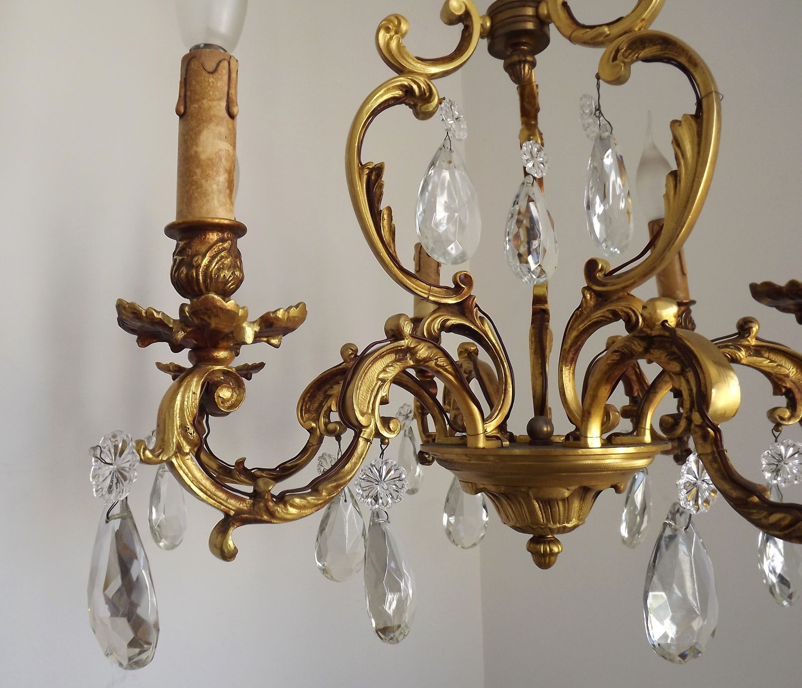 photo vintage Grand lustre à cage Art Nouveau en laiton et cristal à 6 lumières, France