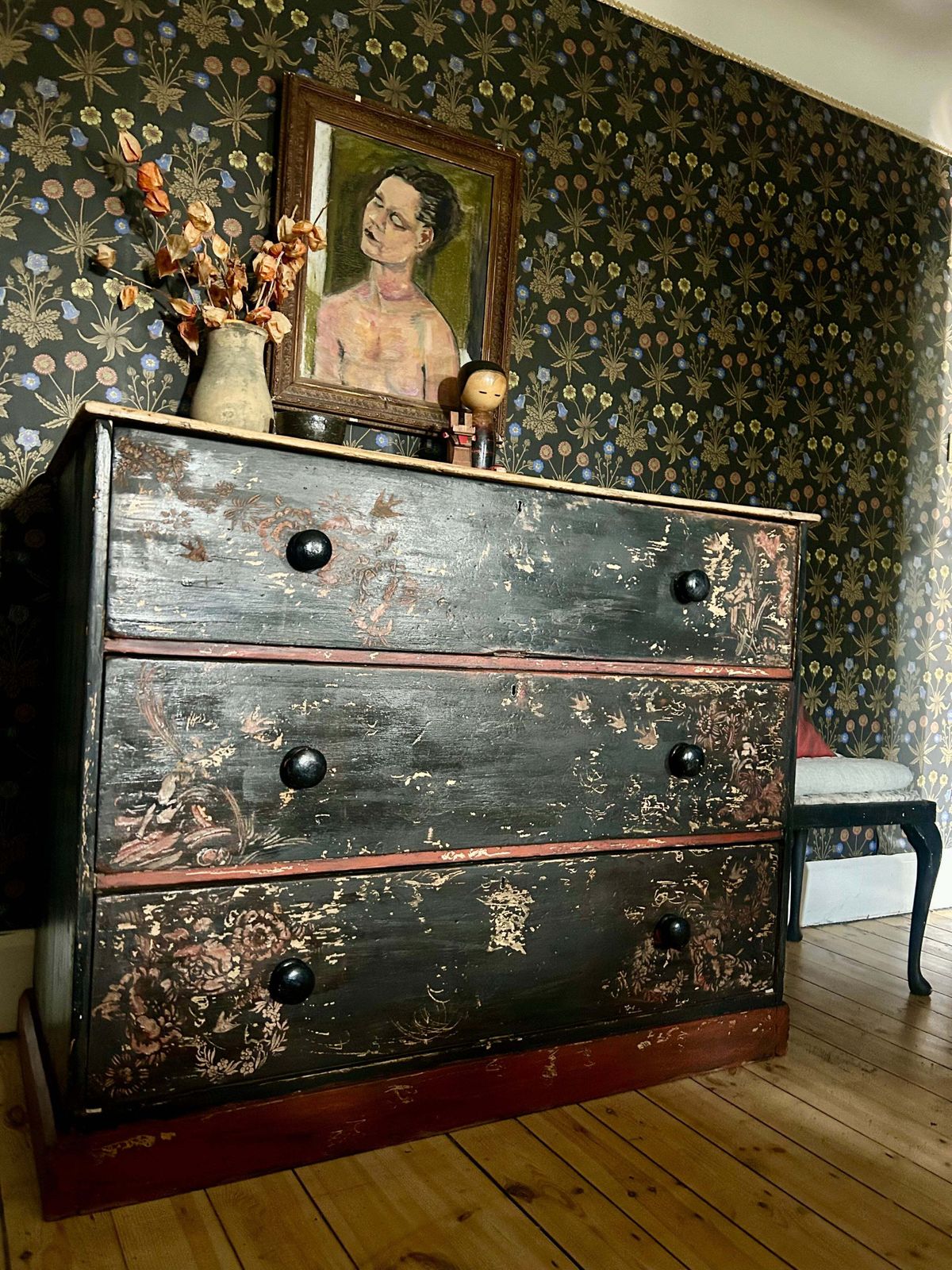 Antique Painted Drawers With Chinoiserie photo 795.0