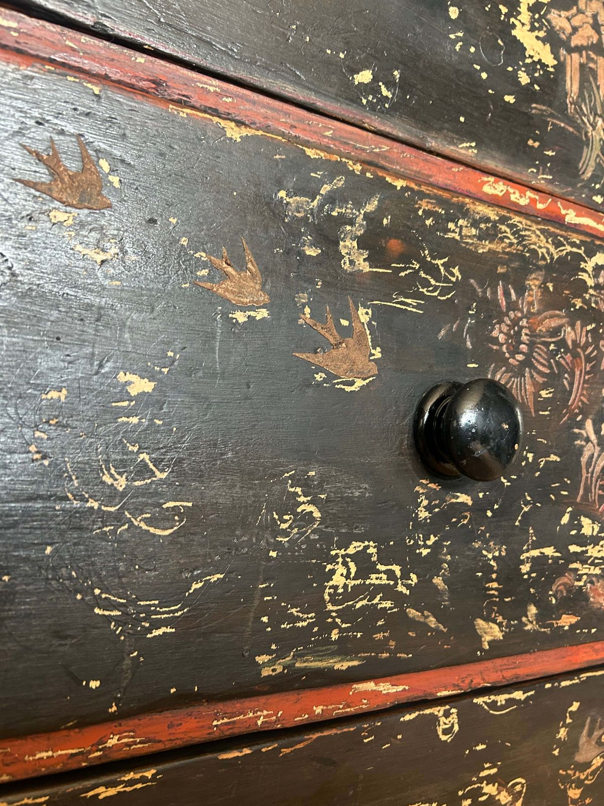 photo buy Antique Painted Drawers With Chinoiserie