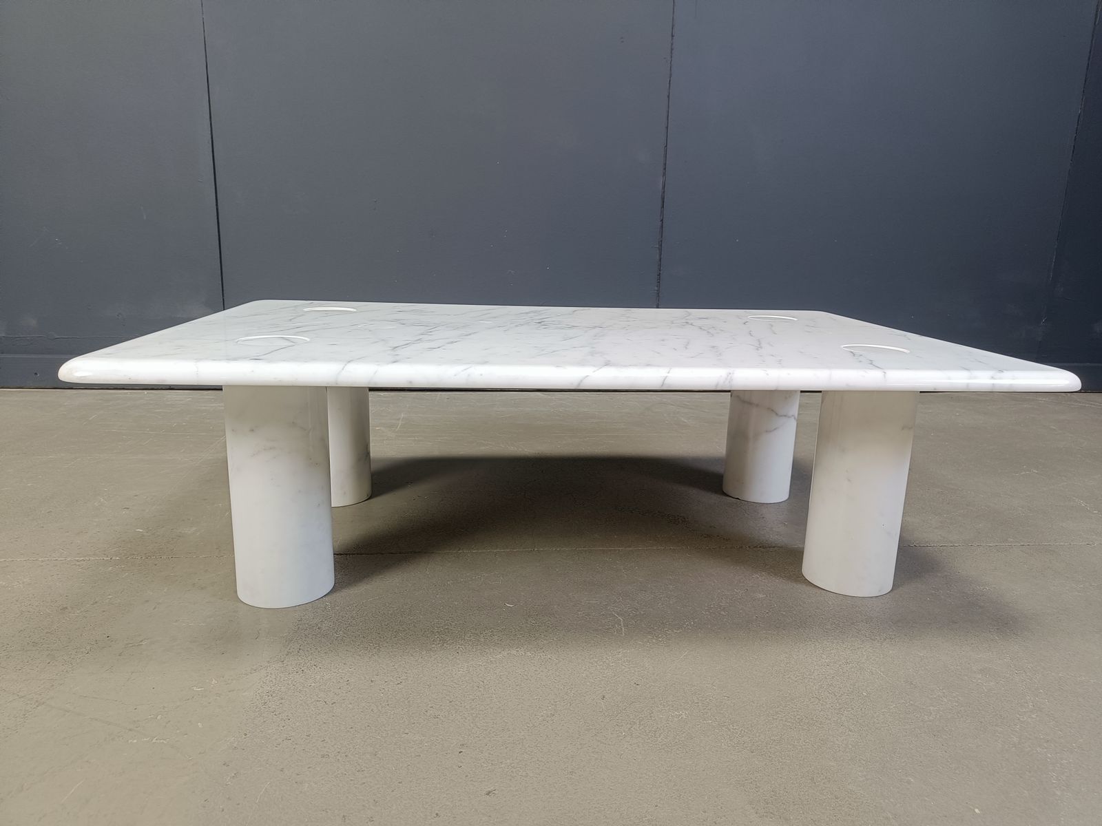 Angelo Mangiarotti Carrara Marble Coffee Table For Up&Up, Italy photo 3500.0