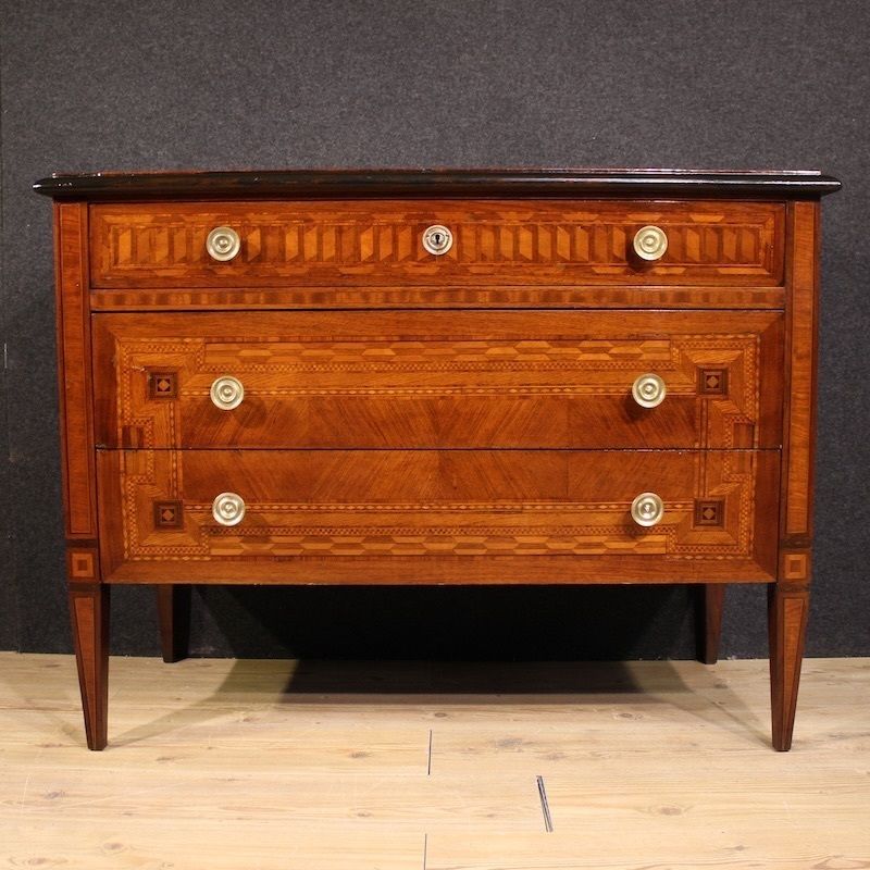 Commode italienne de style Louis XVI avec marqueterie, XXe siècle photo buy