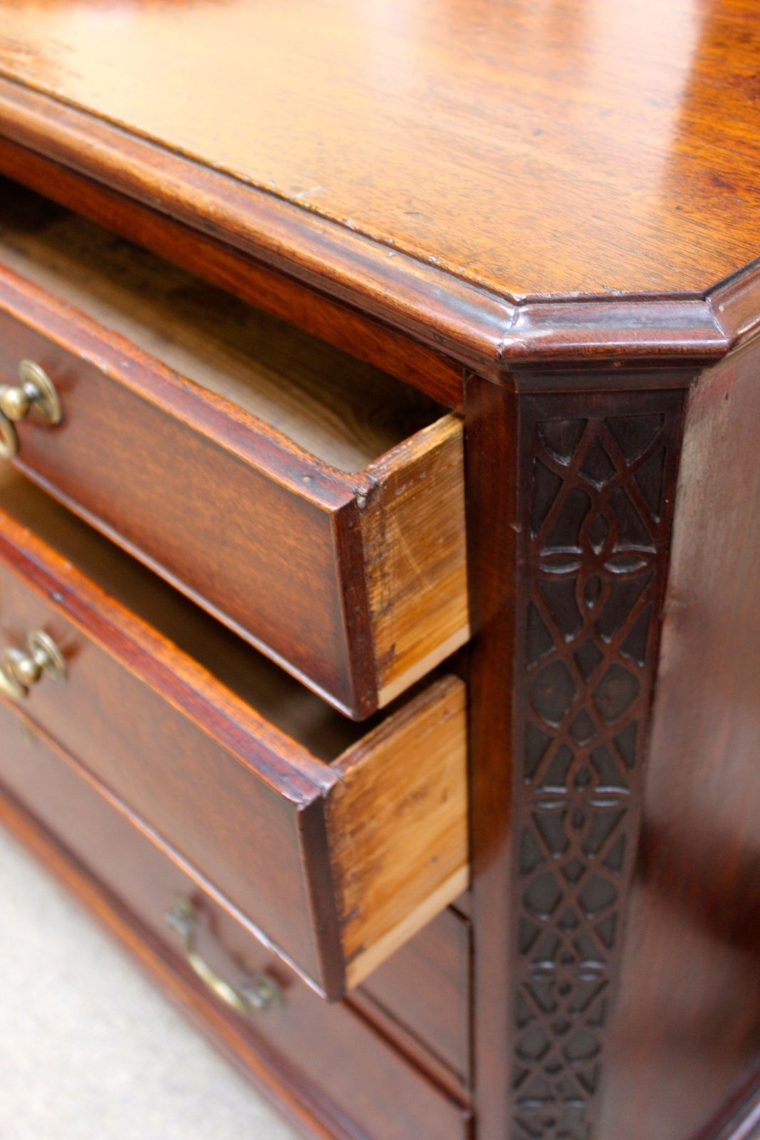 A Good 18thc. Mahogany Chest Of Drawers photo Furniture