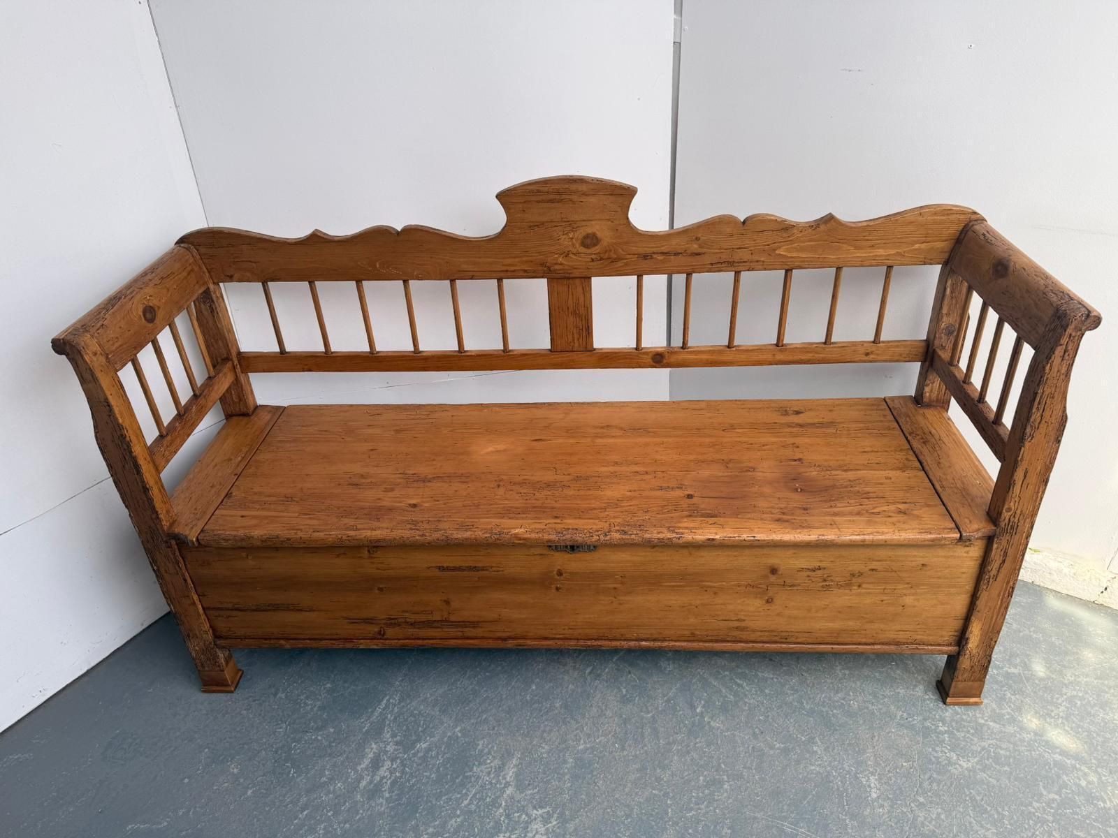 A Lovely Georgian Pine Waxed Original Hungarian 2/3 Seater Settle photo Furniture