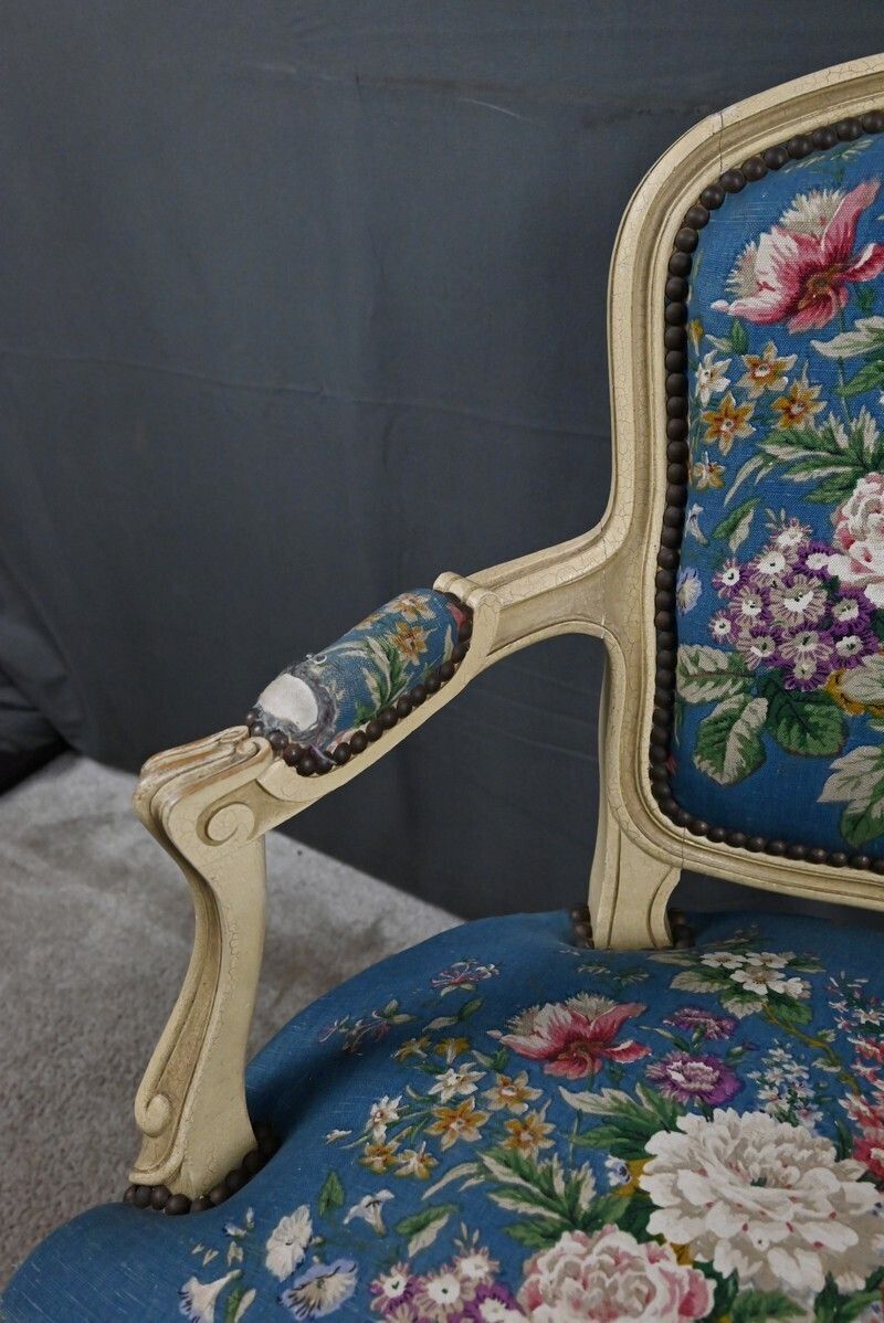 Cabriolet Armchair, Louis XV Style – Late 19th Century photo 460.0
