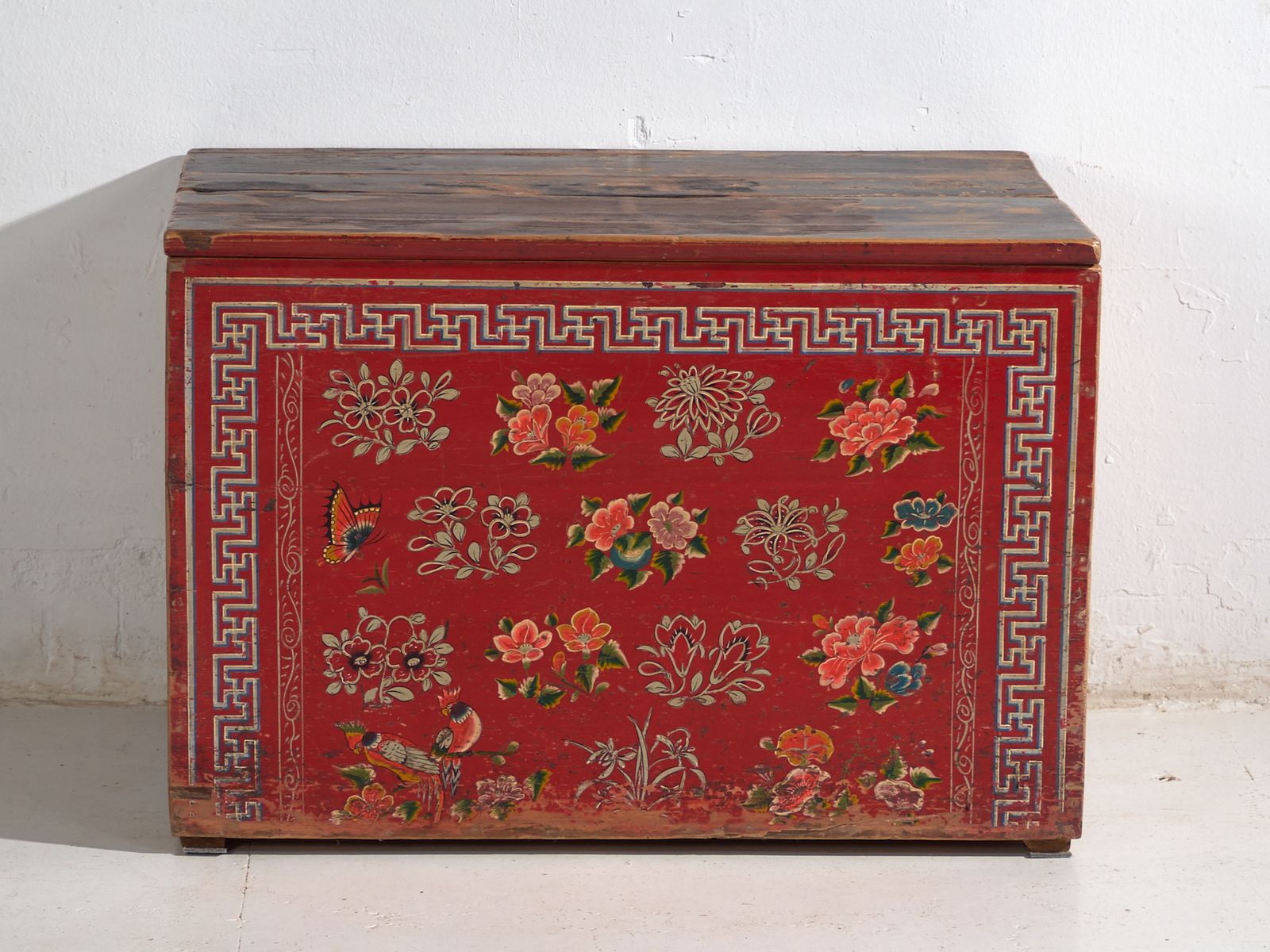 Antique Chinese Painted Trunk In Pine Wood – China, Circa 1930 photo 819.0