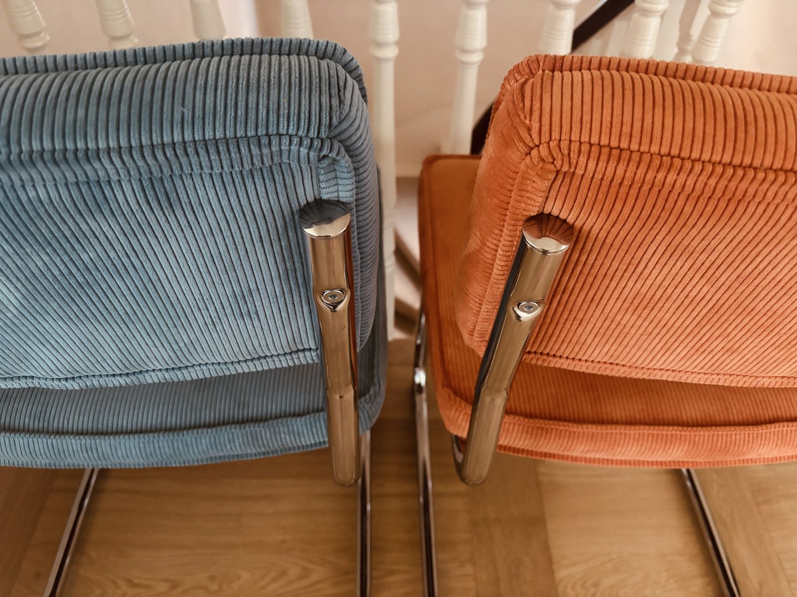 Pair Of Zuiver Ridge Cantilever Dining Chairs, Immaculate Condition photo Furniture
