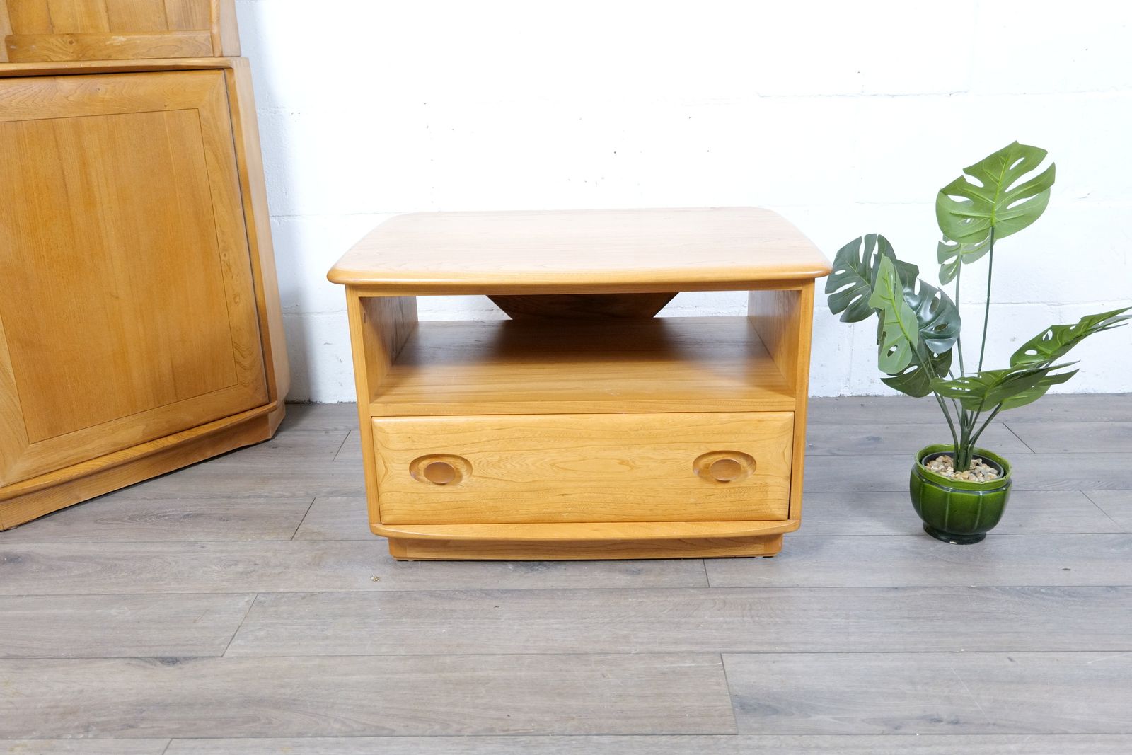 Ercol Windsor Corner Tv Stand, 1980s photo furniture