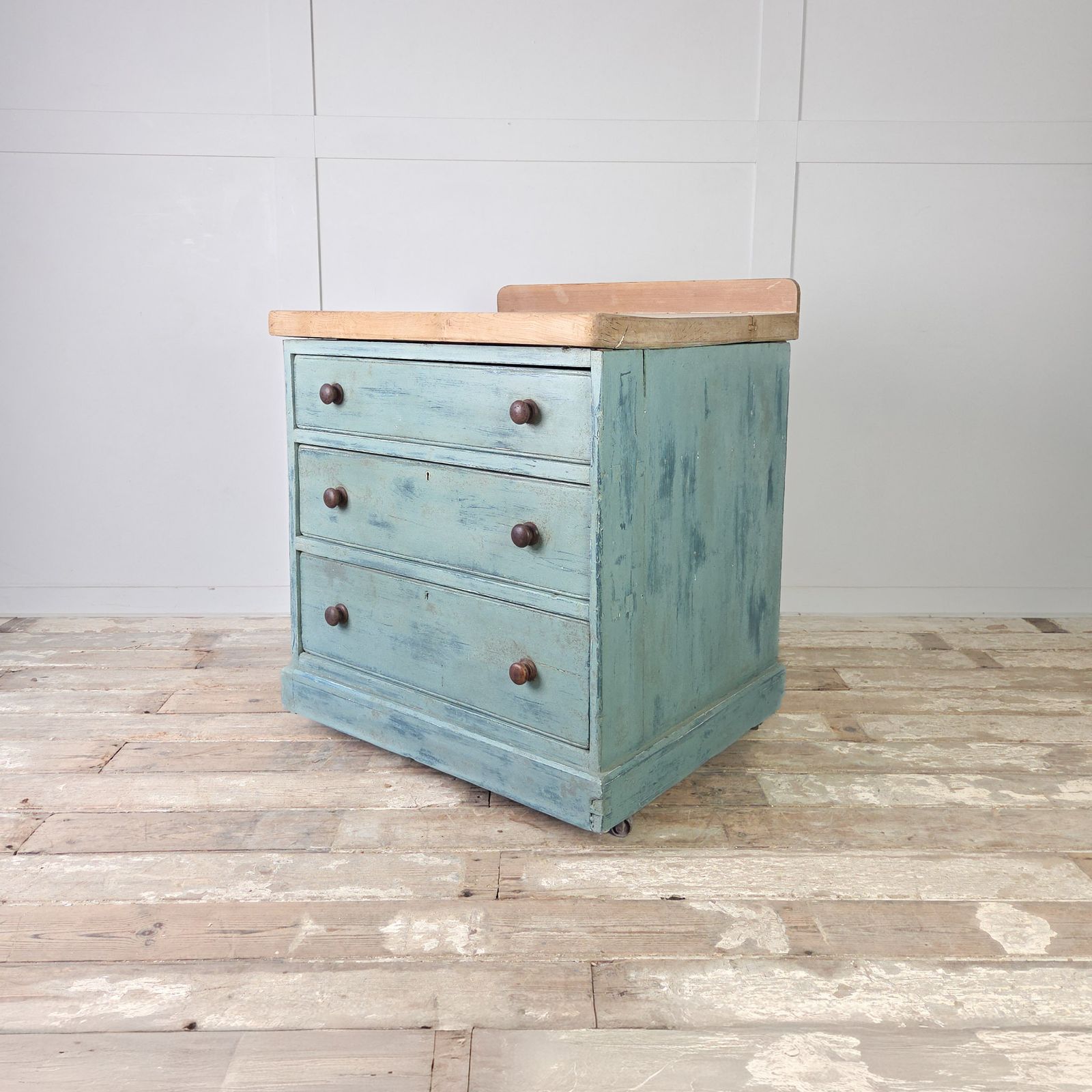 Antique Pine Painted Chest Of Drawers With Three Drawers And Castors photo Furniture