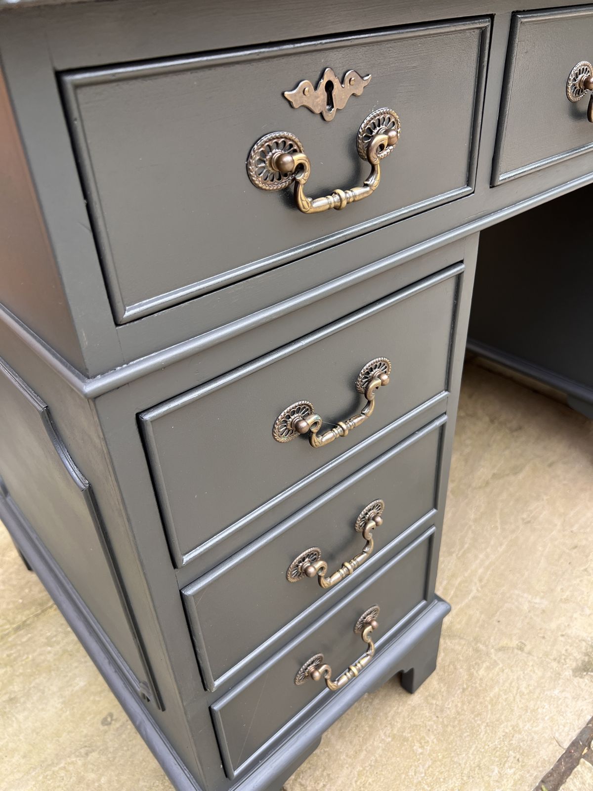 photo furniture Antique Cast Iron Grey Mahogany Repro 8 Drawer Partner Desk