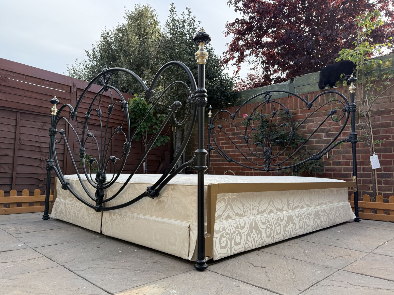 1500.0 Grand & Luxurious “And So To Bed” Ornate Cast Iron, Brass And Porcelain Super King & Base    Superb Condition photo