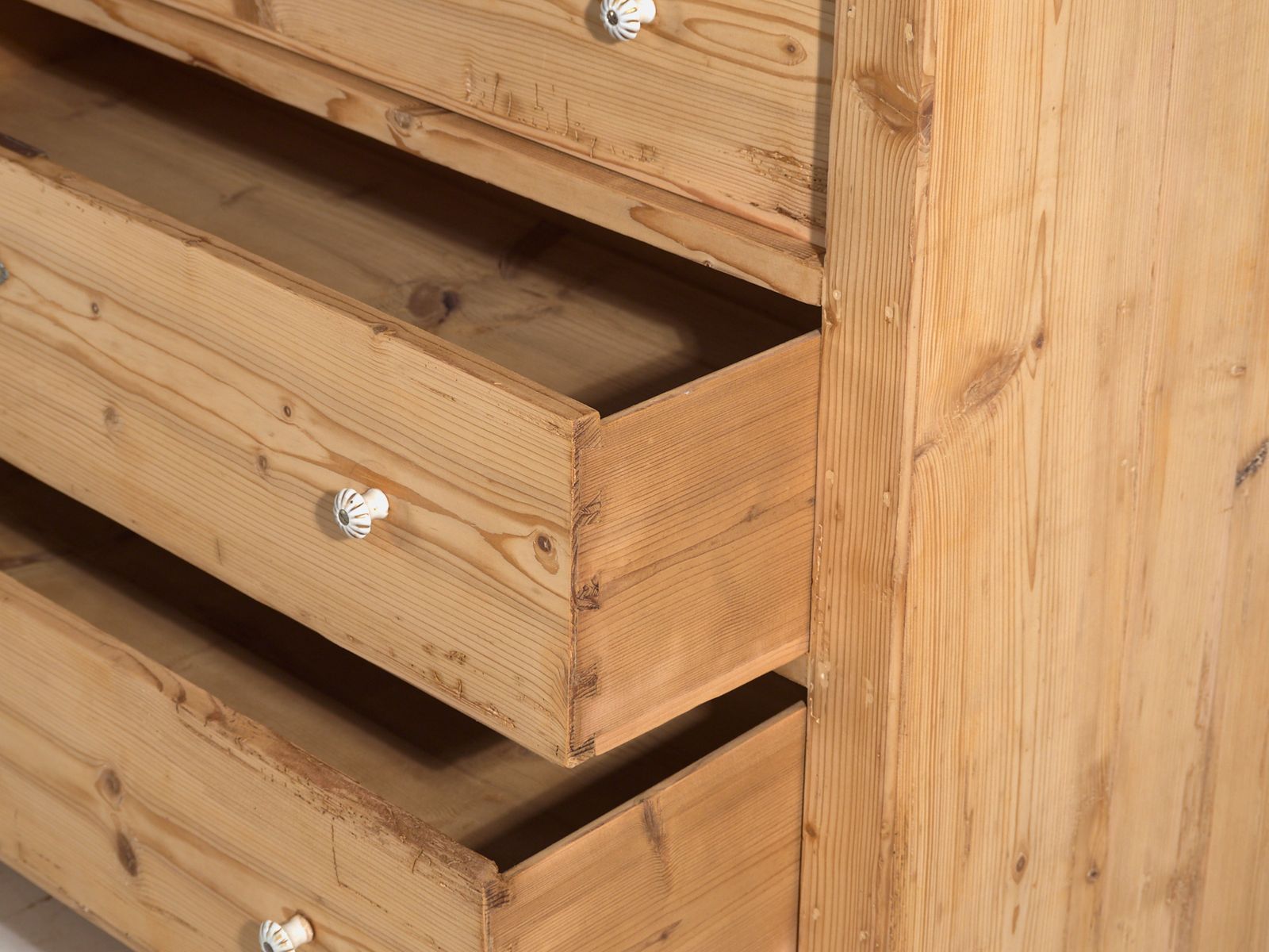 photo furniture Chest Of Drawers In Stripped Pine – Central Europe, Circa 1920