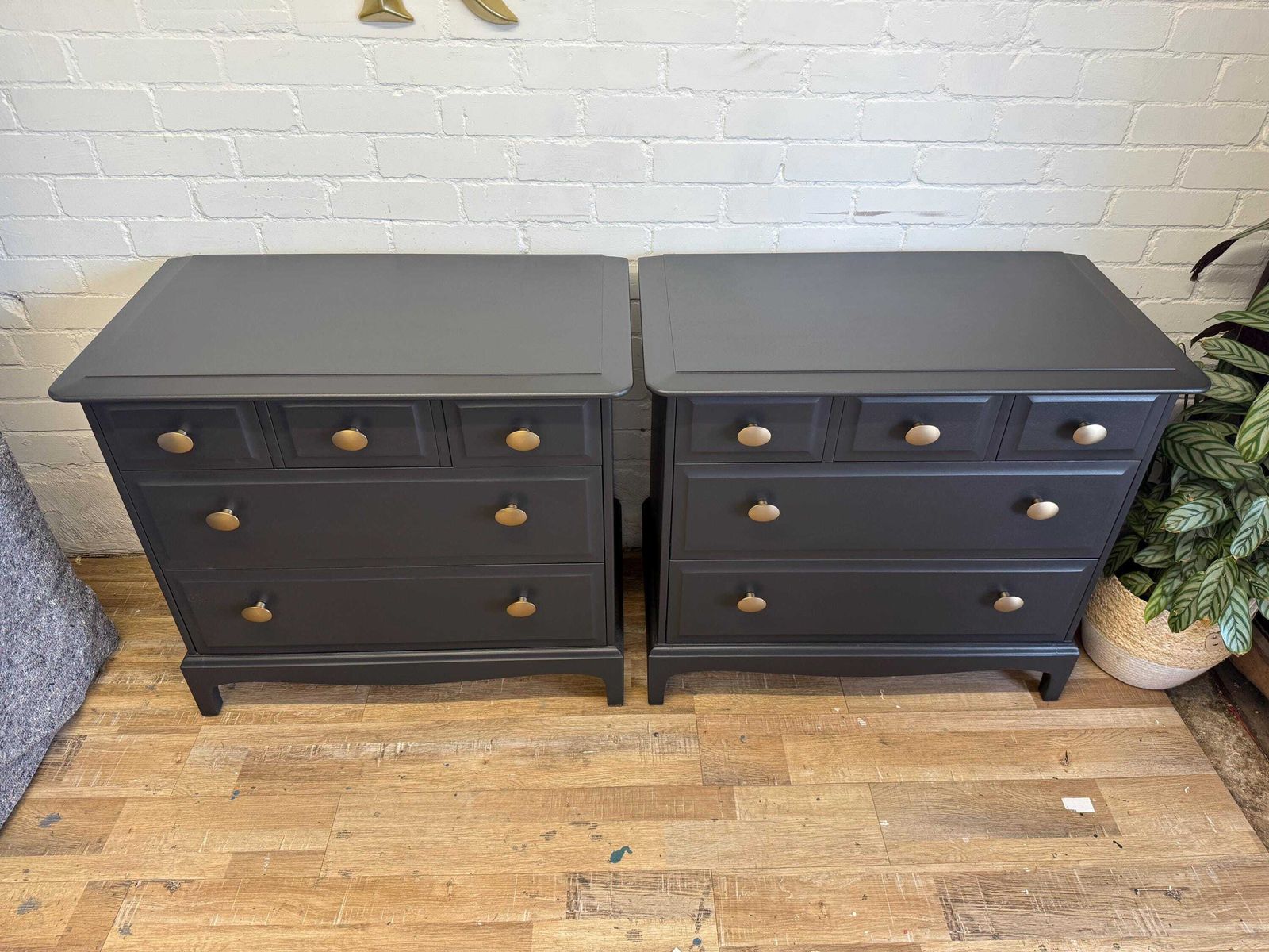 Stag Minstrel Black 3 Over 2 Chest Of Drawers / Bedsides Painted Black photo vinterior