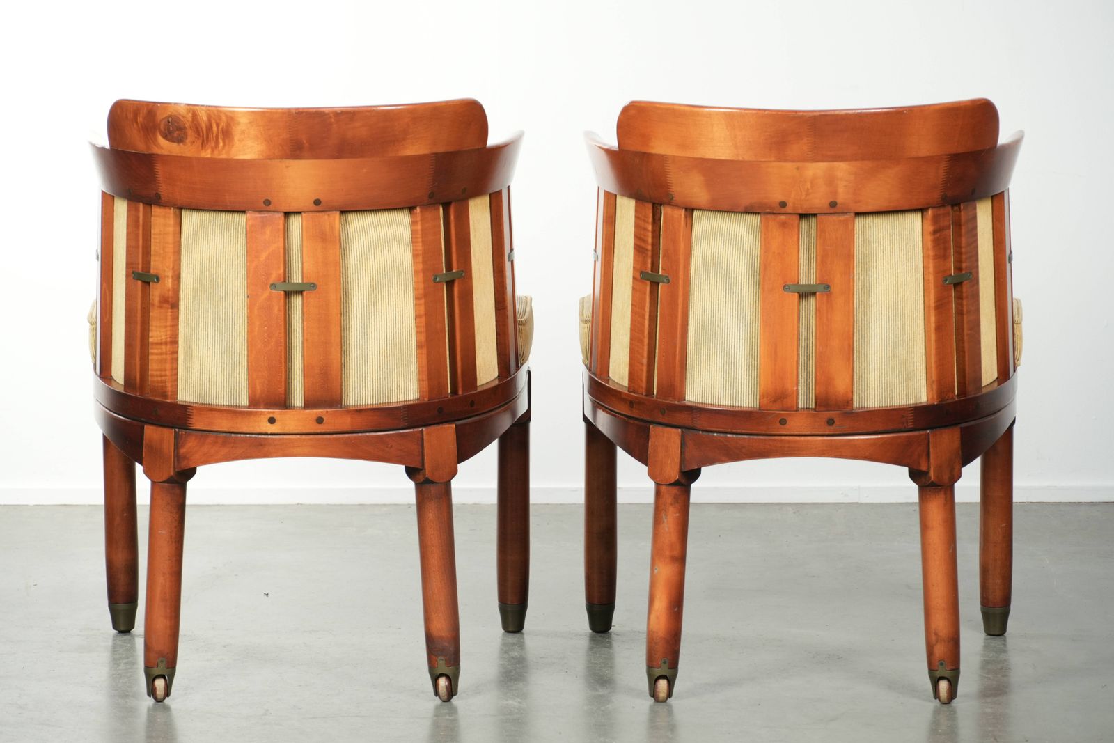 Set Van Twee Schuitema Design Zij /Bureau /Eetkamerstoelen Uit De Shaker Serie, Met Een Houten Frame En Gele Stoffen Bekleding. photo for sale
