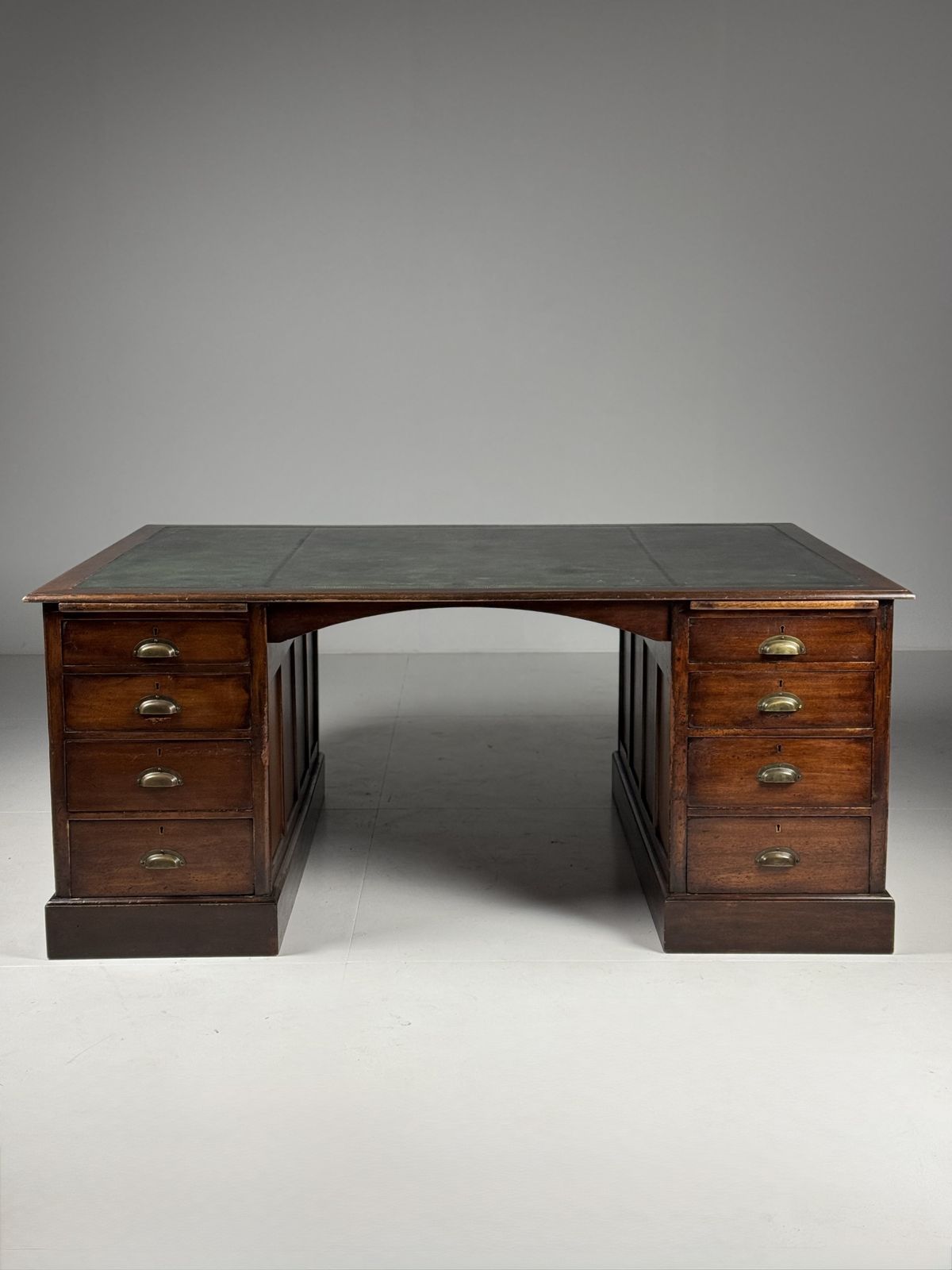 Classic English Desk, Mid 20th Century photo 1700.0