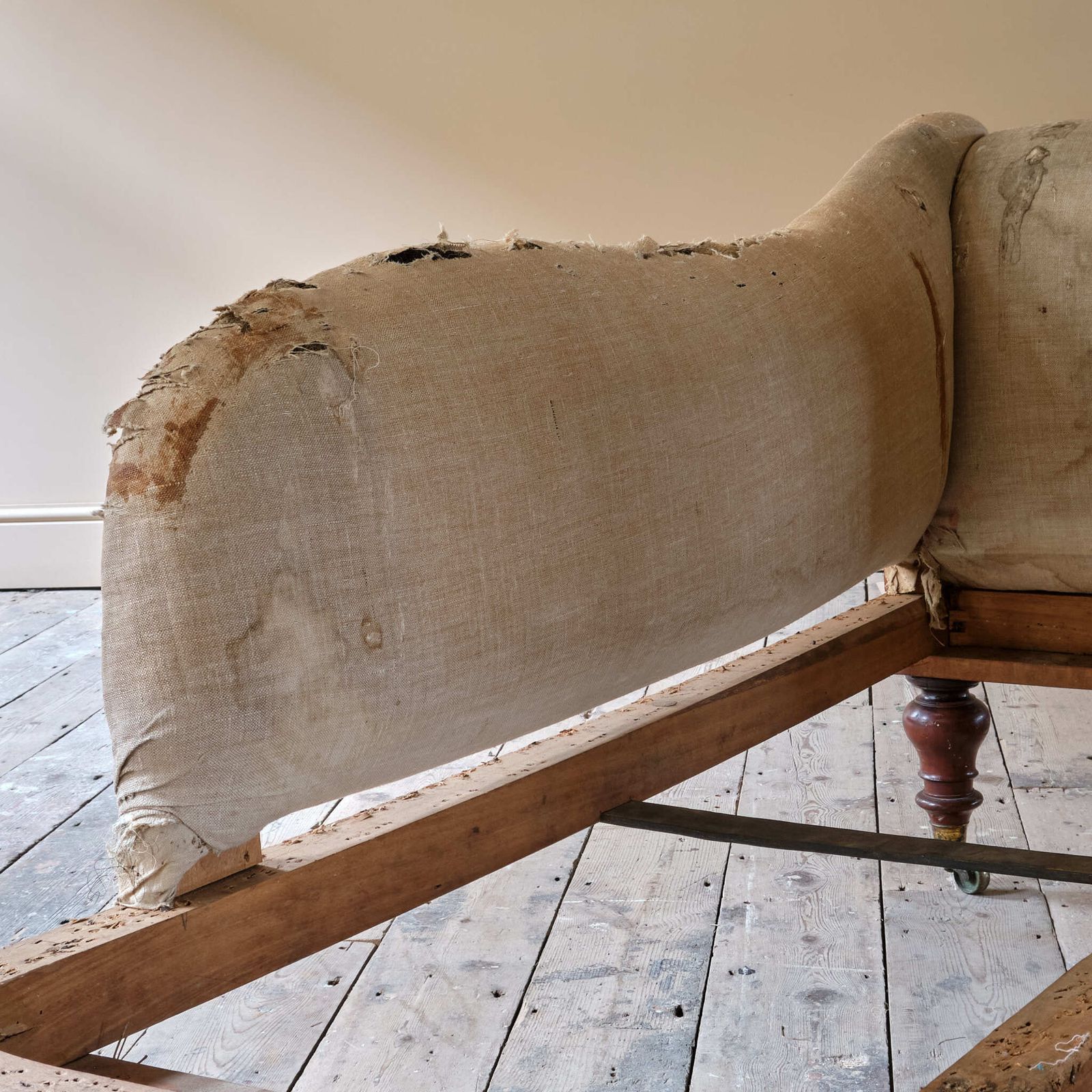1600.0 Mid 19th Century Chaise Longue Attributed To Holland & Sons photo