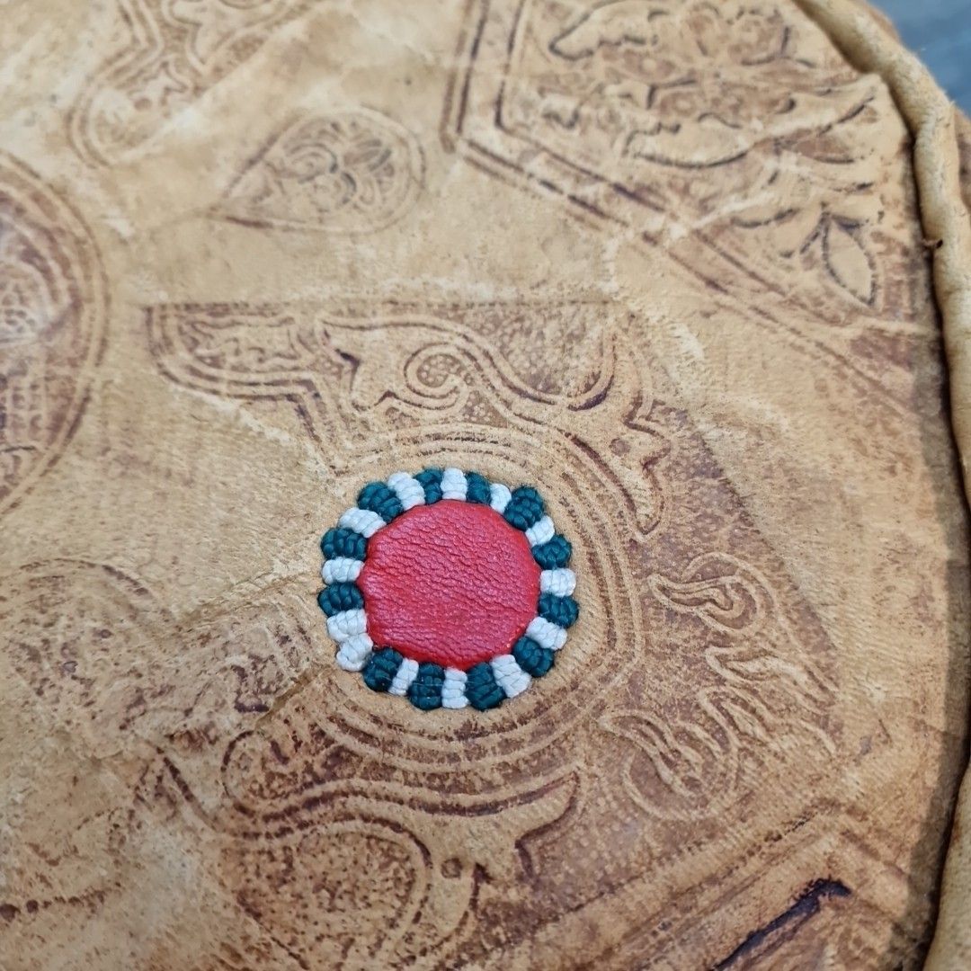 photo vinterior Vintage Leather Pouffe Footstool Moroccan Style Round Ottoman Camel Detailing