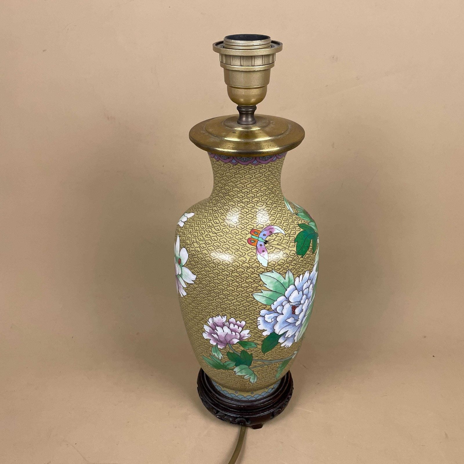 Oriental Cloisonne Lamp Gold Green Vase Hand Crafted Floral Light Table Brass Gold Chinoiserie Chinese Ornate Pattern Wood Base Flowers photo furniture